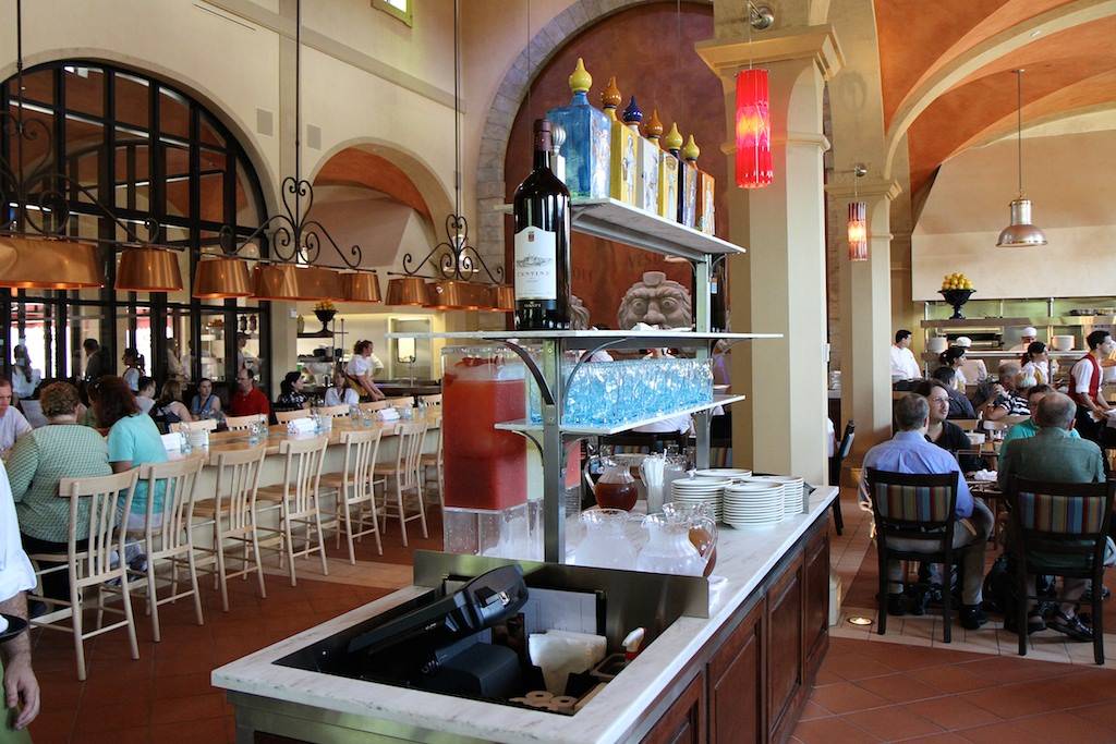 Have you eaten at Epcot's newest restaurant 'Via Napoli'? We want your opinions
