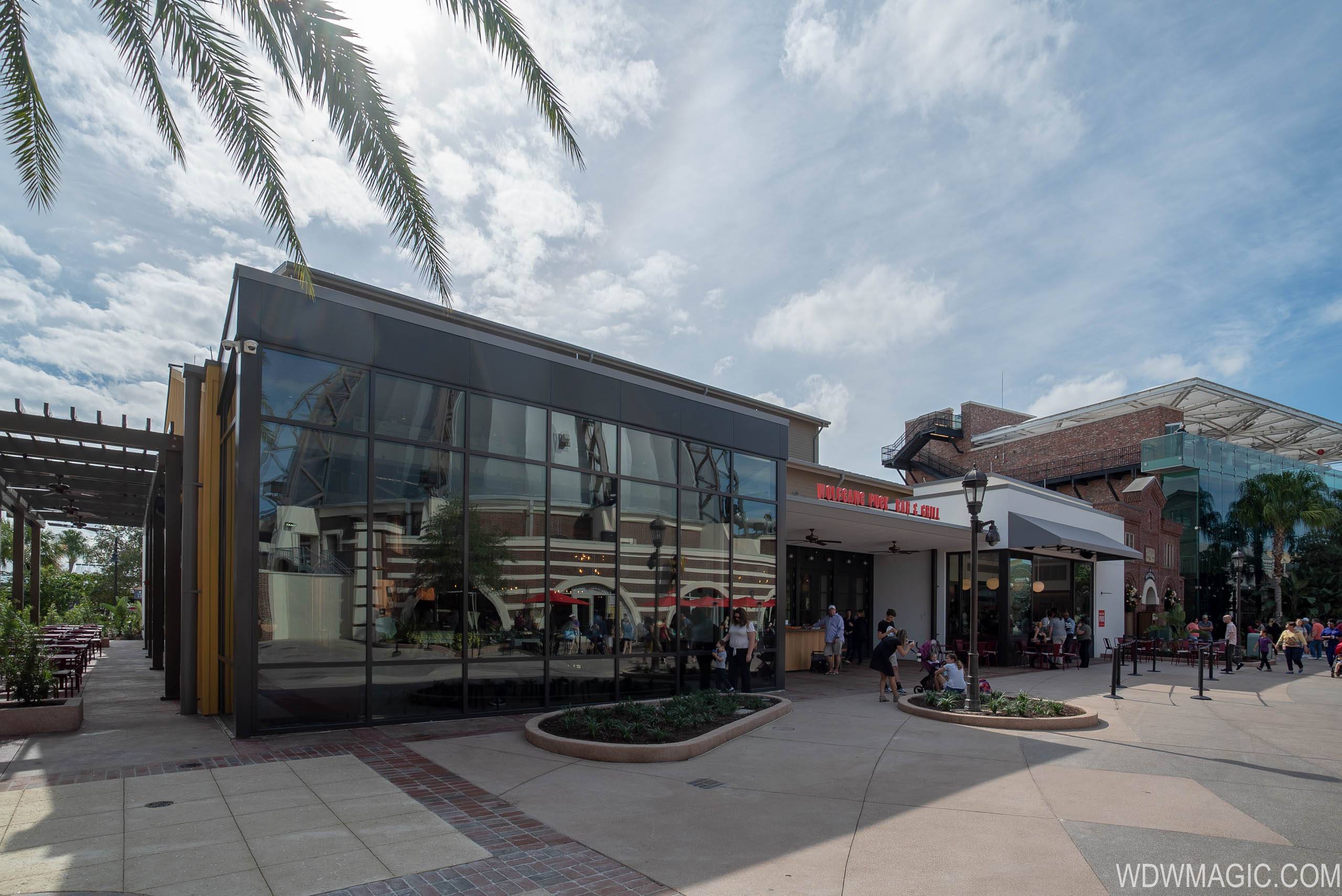 PHOTOS - First look inside the new Wolfgang Puck Bar and Grill at Disney Springs