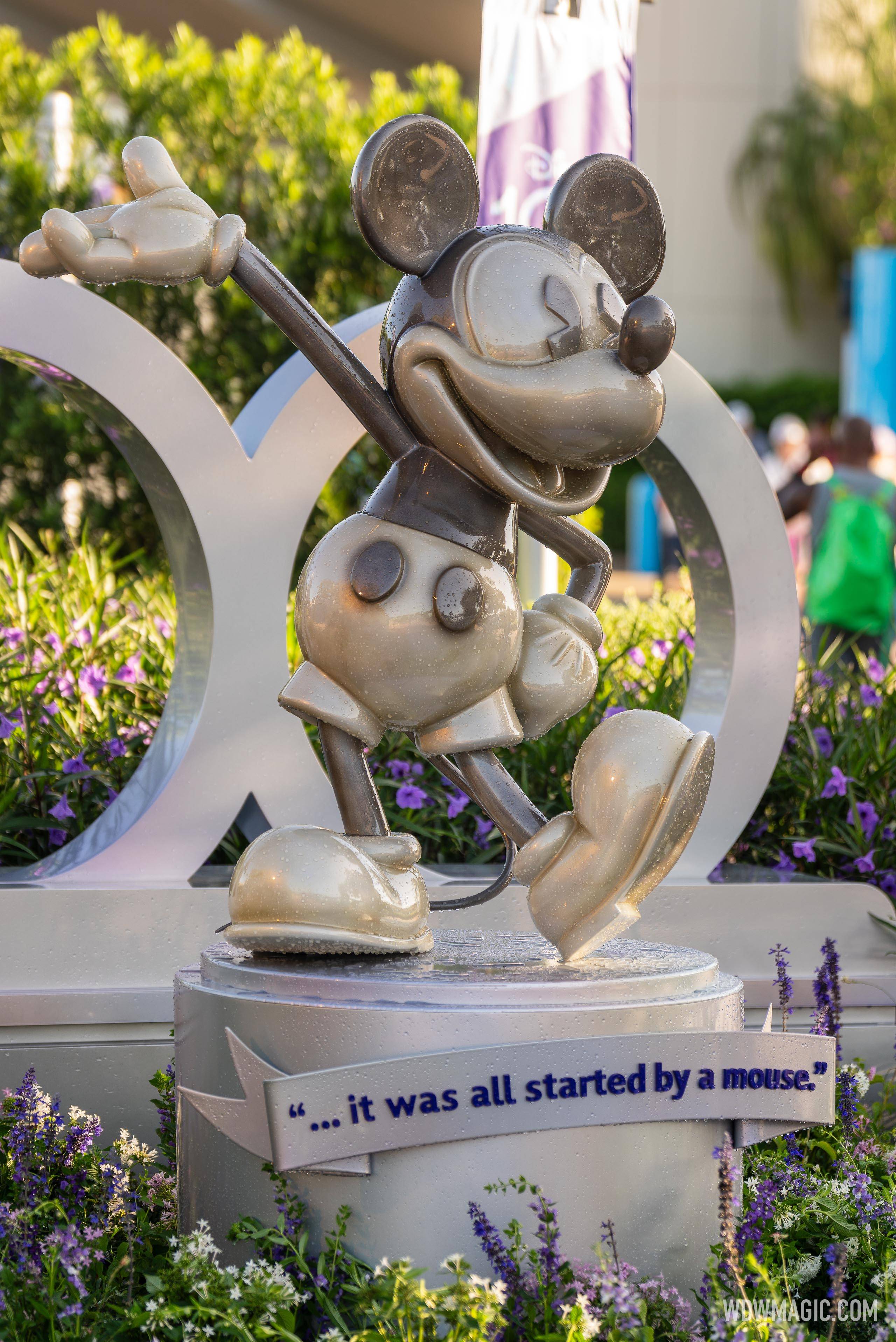 ラストワン賞100thミッキーマウス Disney100 commemorated with new platinum Mickey Mouse sculpture at
