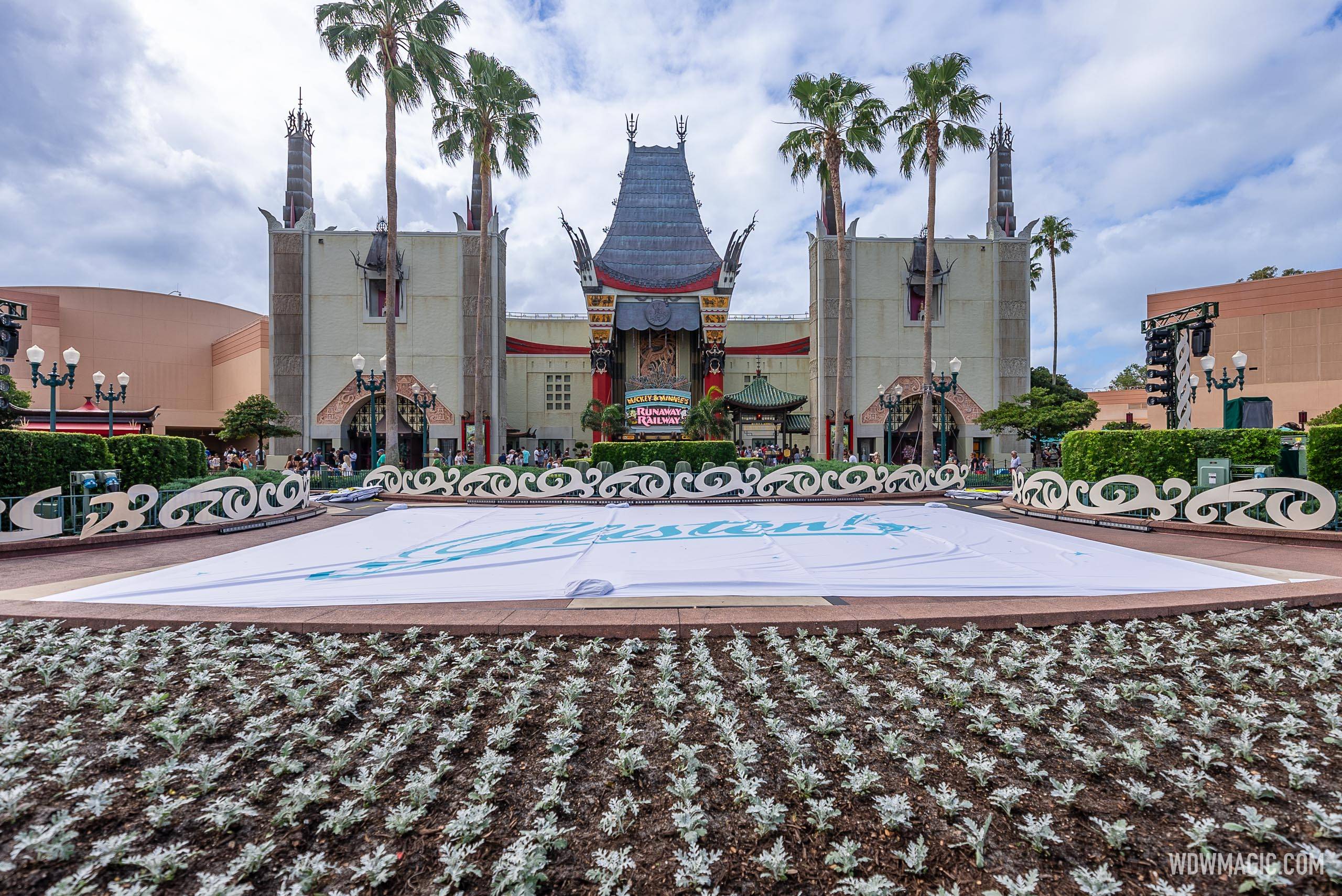 Disney Jollywood Nights Glisten Skating Rink