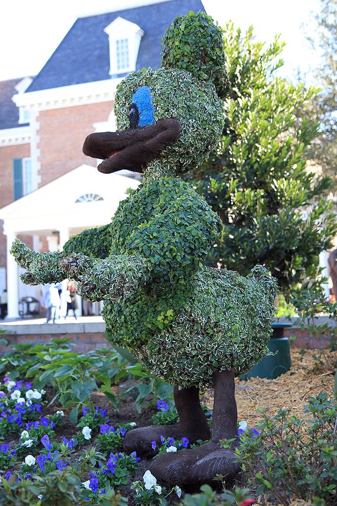 Photo tour around the 2010 Epcot International Flower and Garden Festival opening day