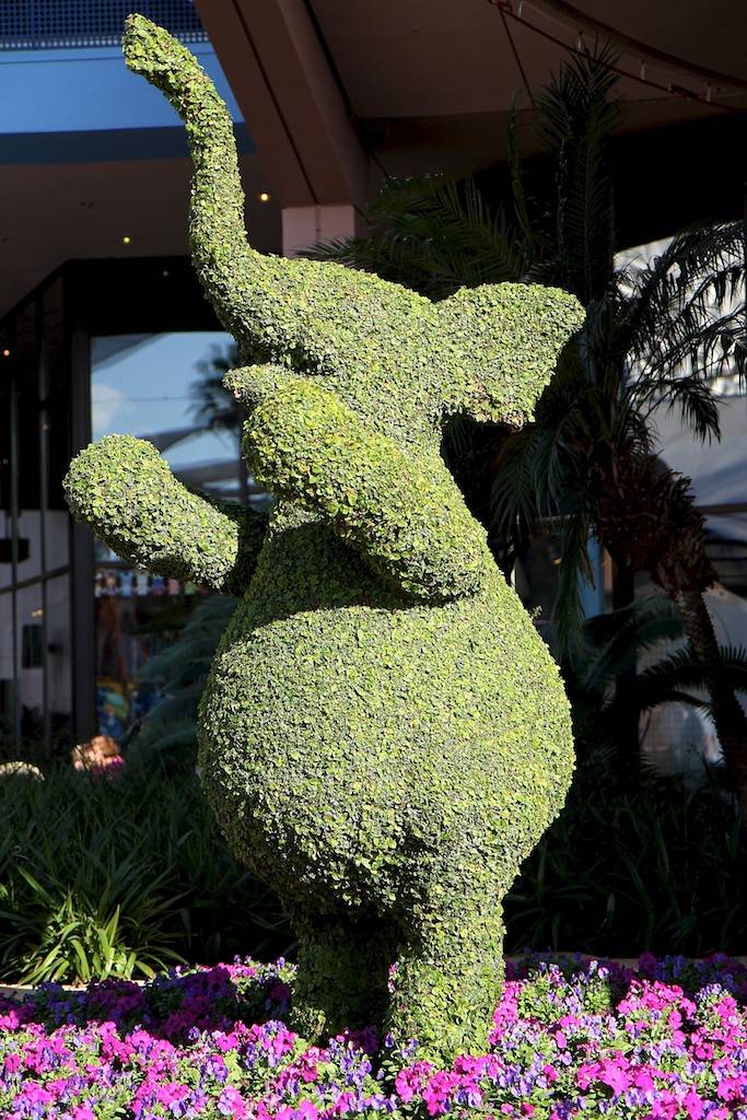 Topiary near Mouse Gear
