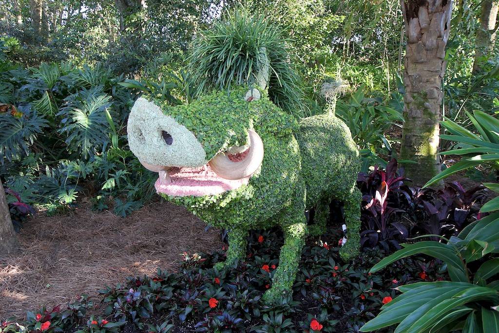 Pumba topiary near the Outpost