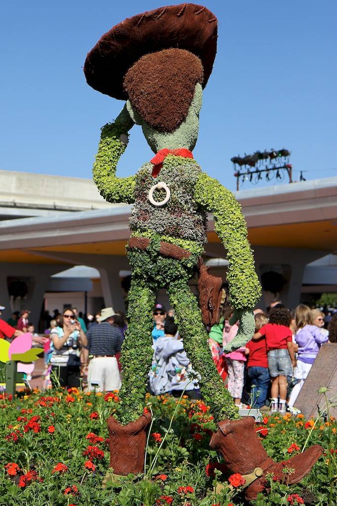 2011 Epcot International Flower and Garden Festival opening day tour