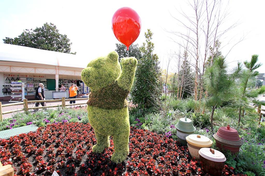 Pooh topiary