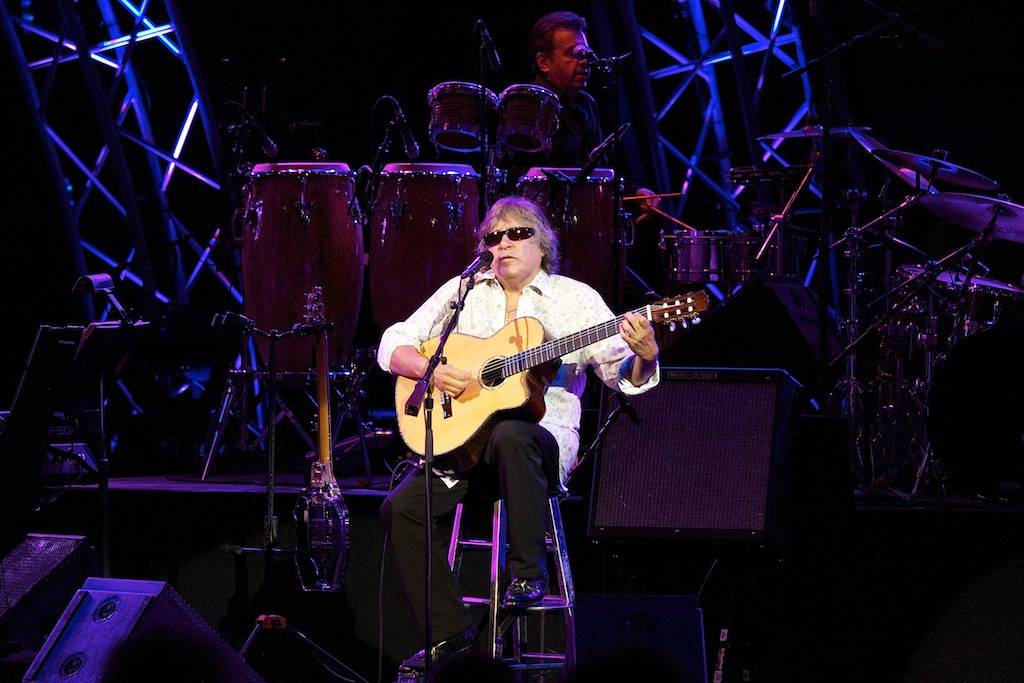 PHOTOS -  Flower Power Concert with Jose Feliciano