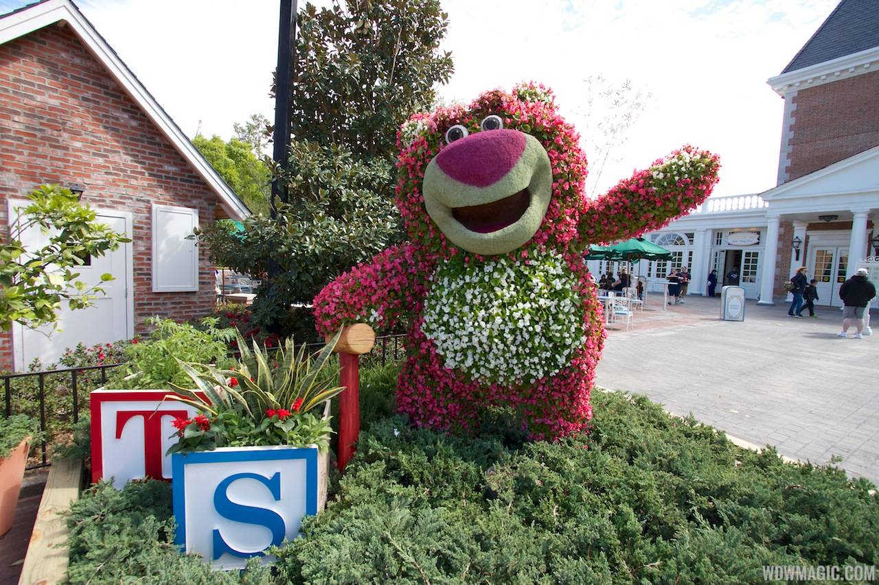 PHOTOS - An early look at the Flower and Garden Festival preparations