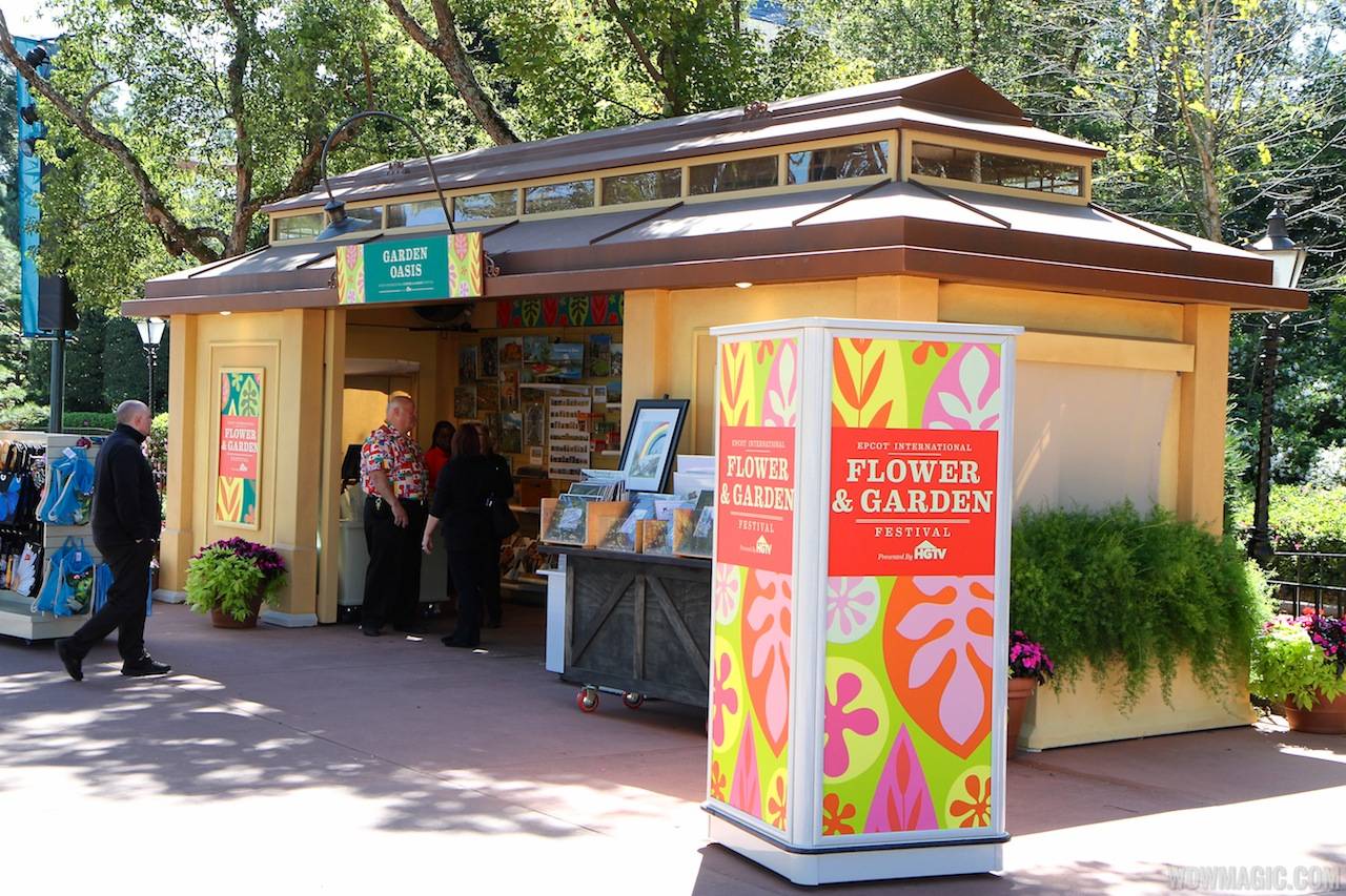 2013 Epcot Flower and Garden Festival - merchandise kiosk