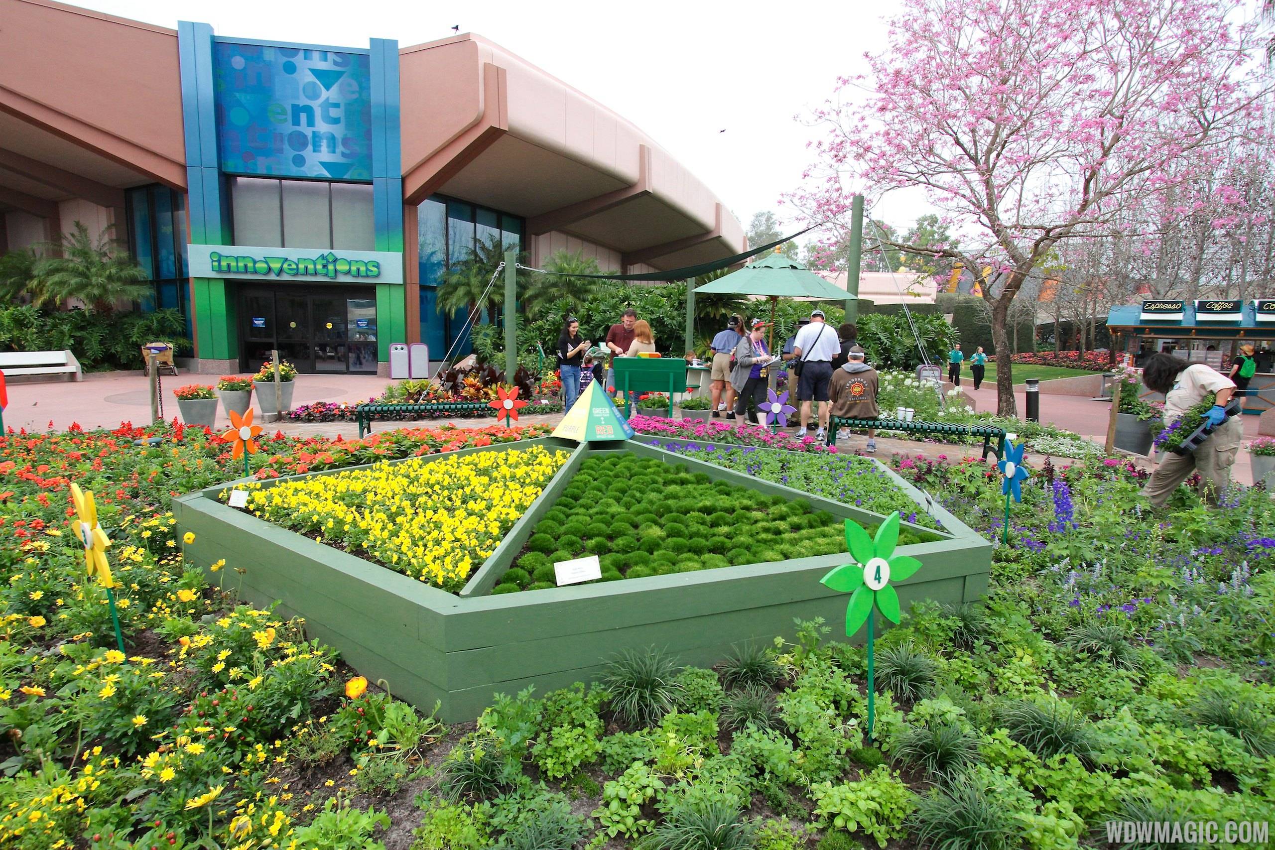 2014 Epcot Flower and Garden Festival - Gardener's Palette exhibit