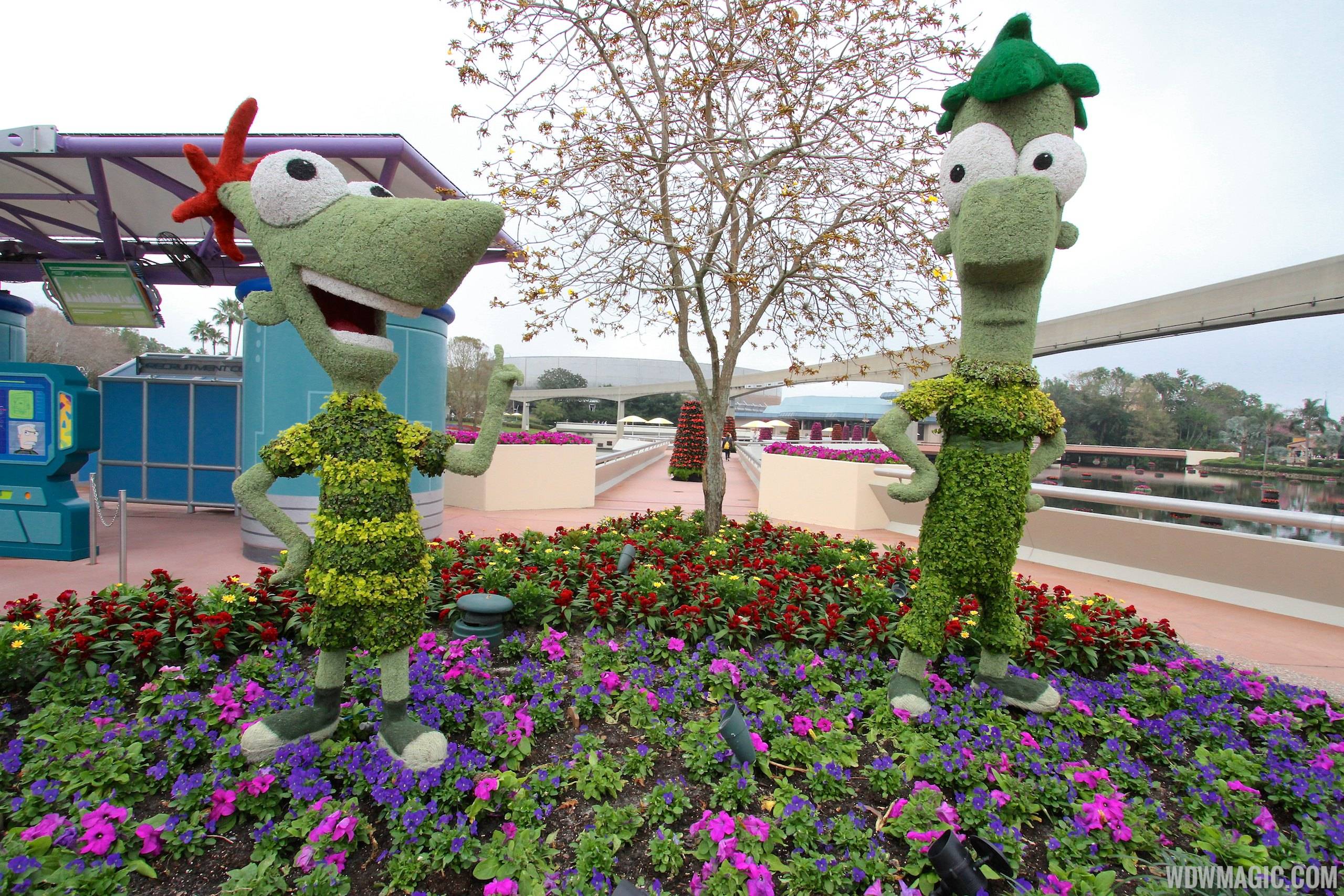 2014 Epcot Flower and Garden Festival - Phineas and Ferb topiary