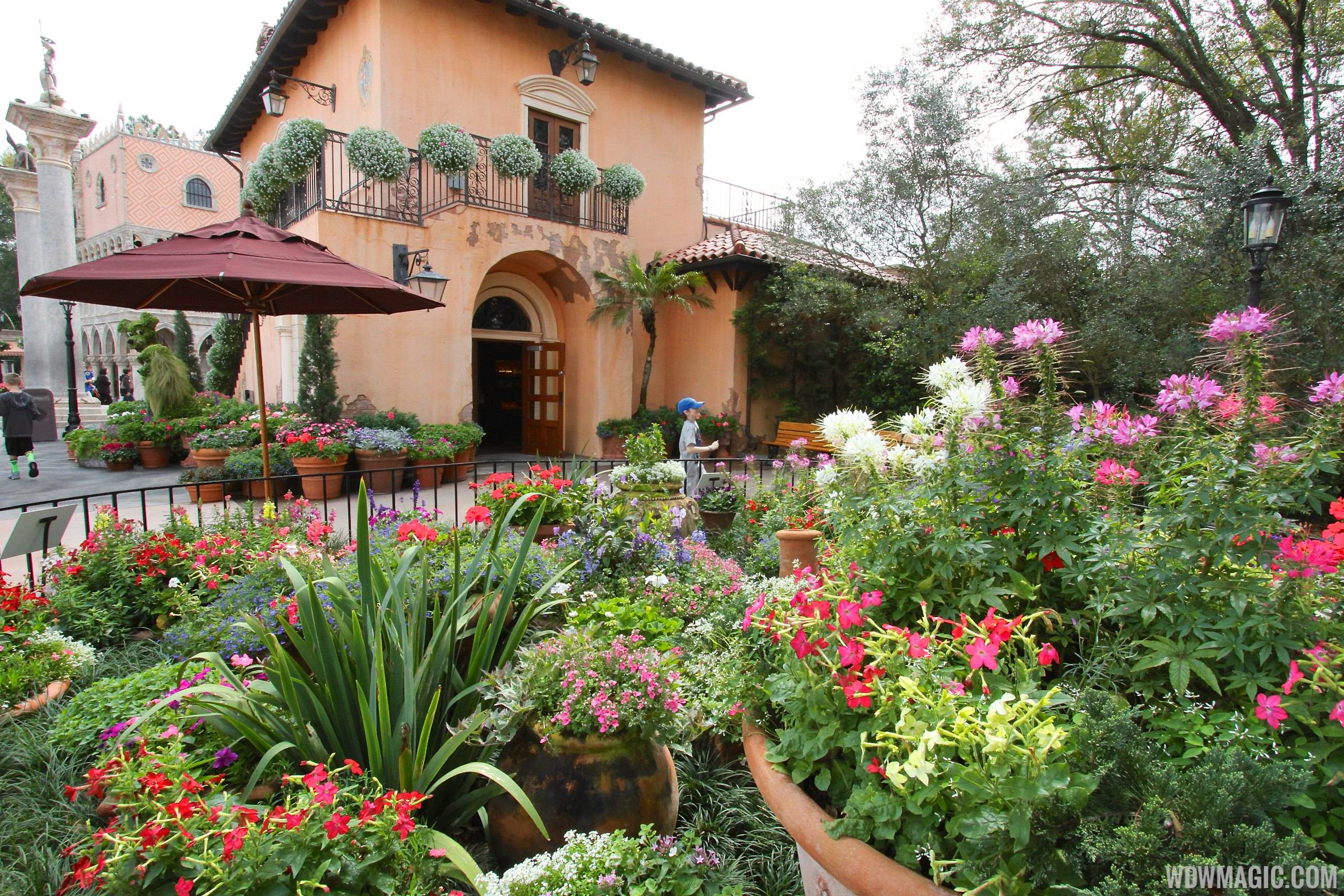 2014 Epcot Flower and Garden Festival - Italy Pavilion floral planters
