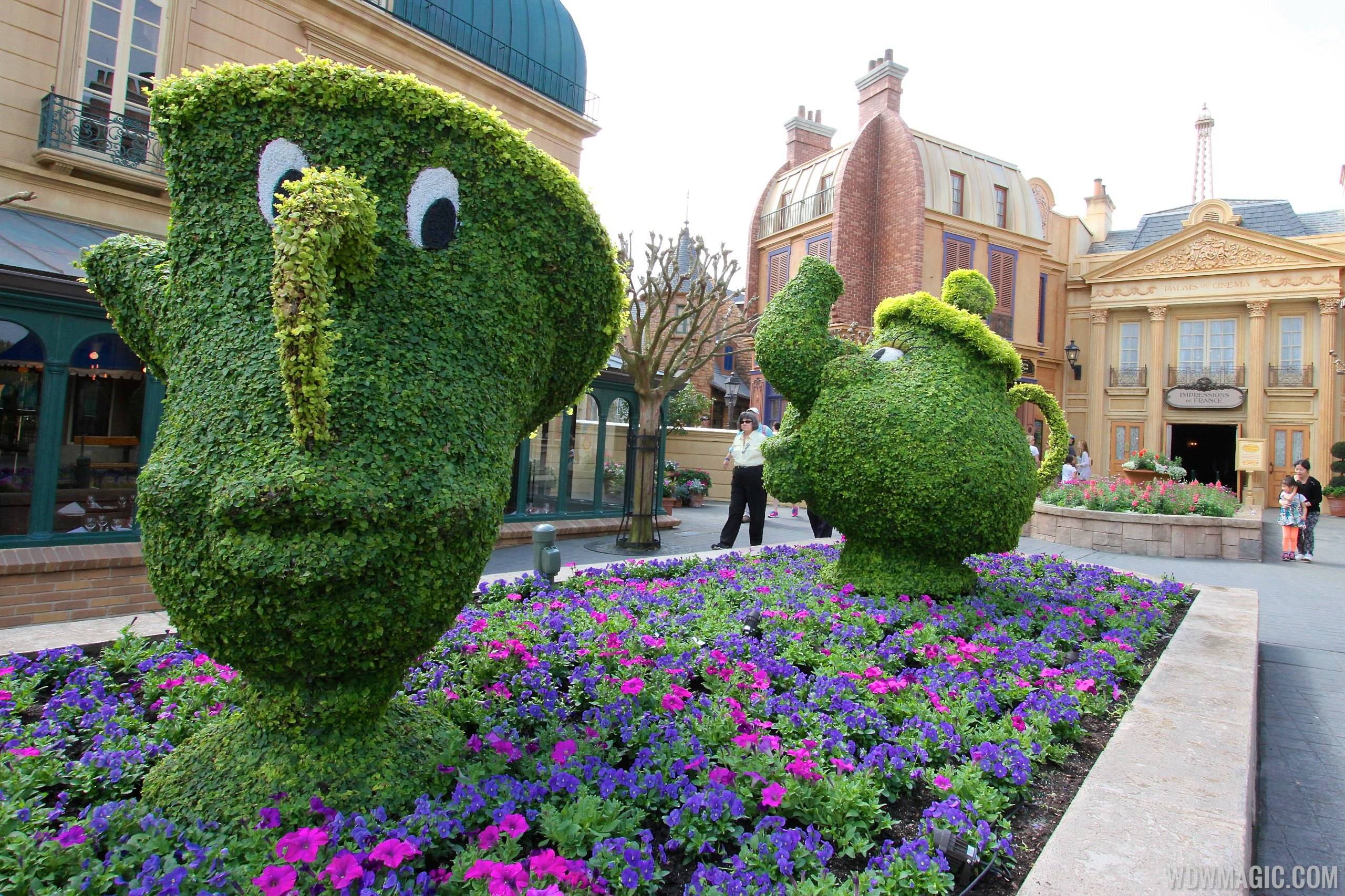 2014 Epcot Flower and Garden Festival - Beauty and the Beast topiary
