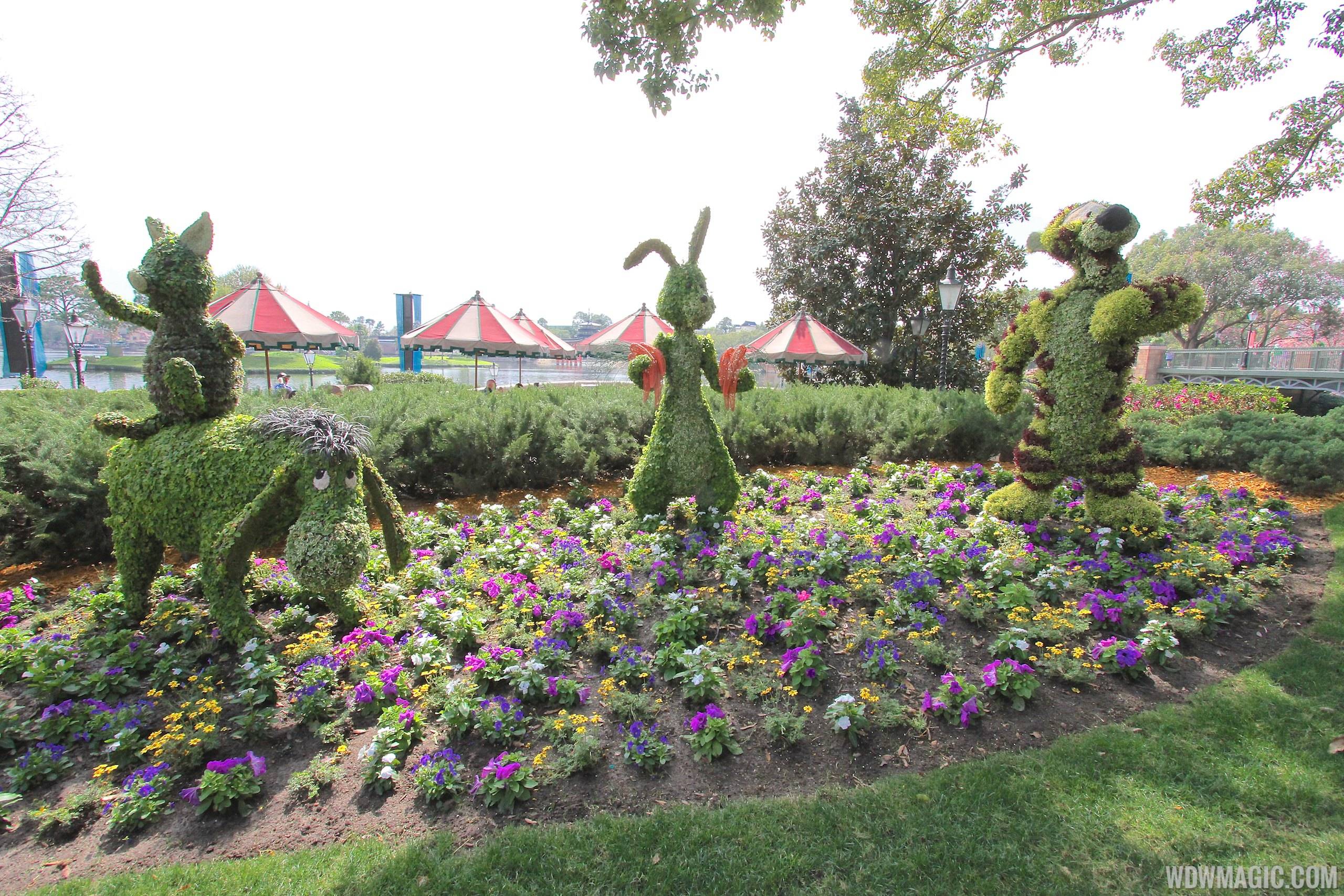 2014 Epcot Flower and Garden Festival - Winnie the Pooh topiary at the UK Pavilion