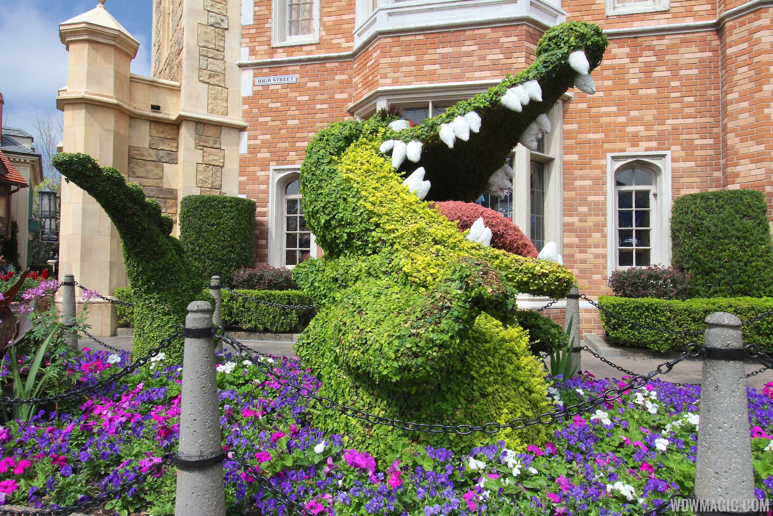 2014 Epcot Flower and Garden Festival - Peter Pan topiary at the UK Pavilion