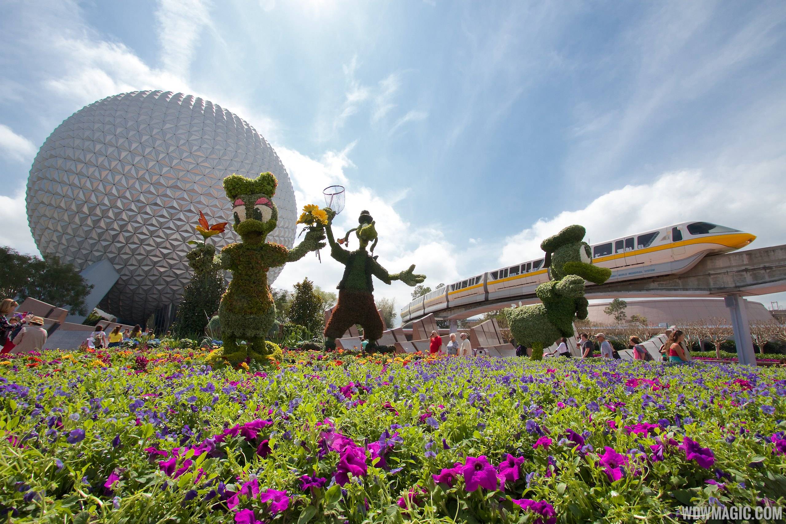 2014 Epcot Flower and Garden Festival - Main entrance topiary