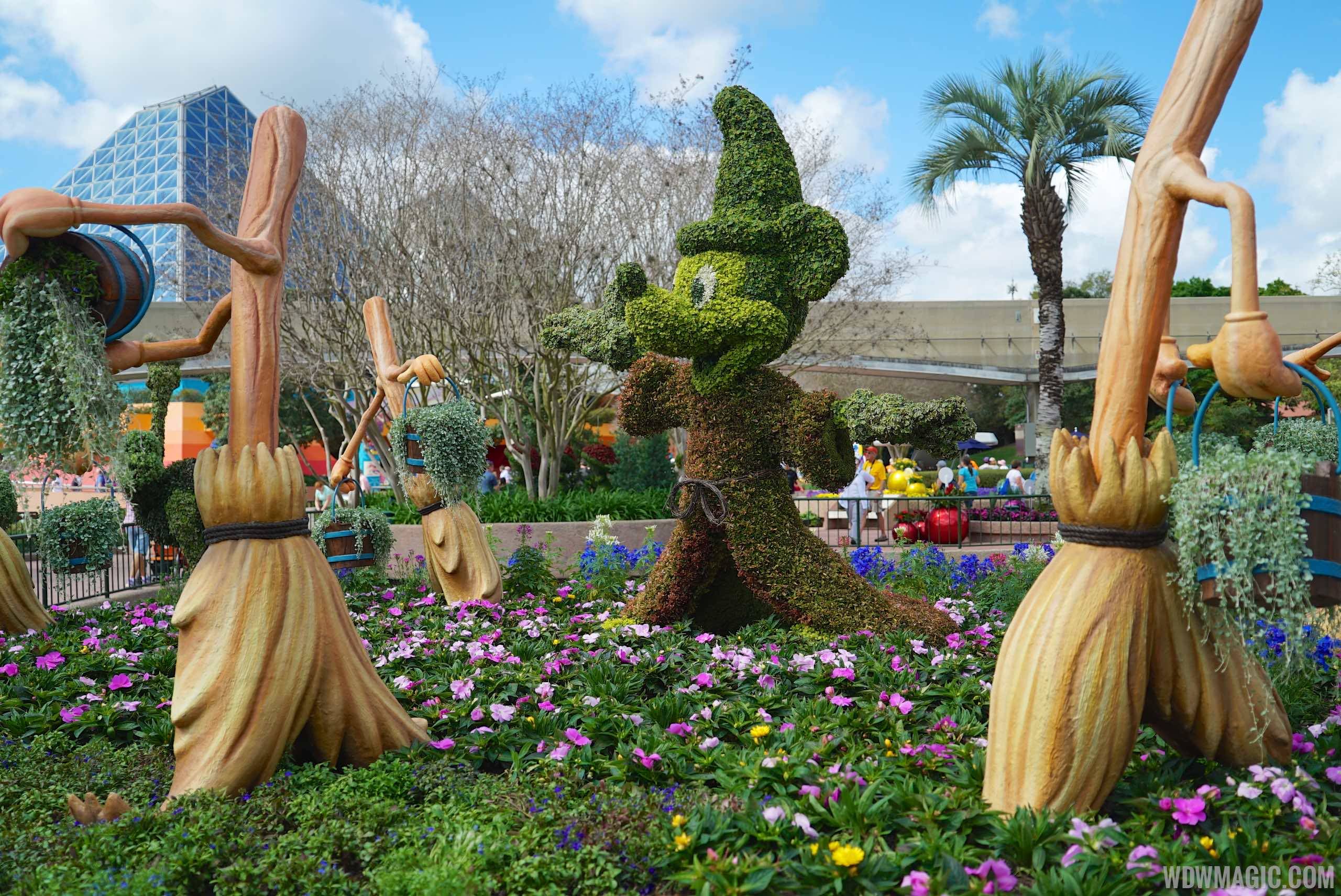 2015 Epcot Flower and Garden Festival - Sorcerer Mickey topiary