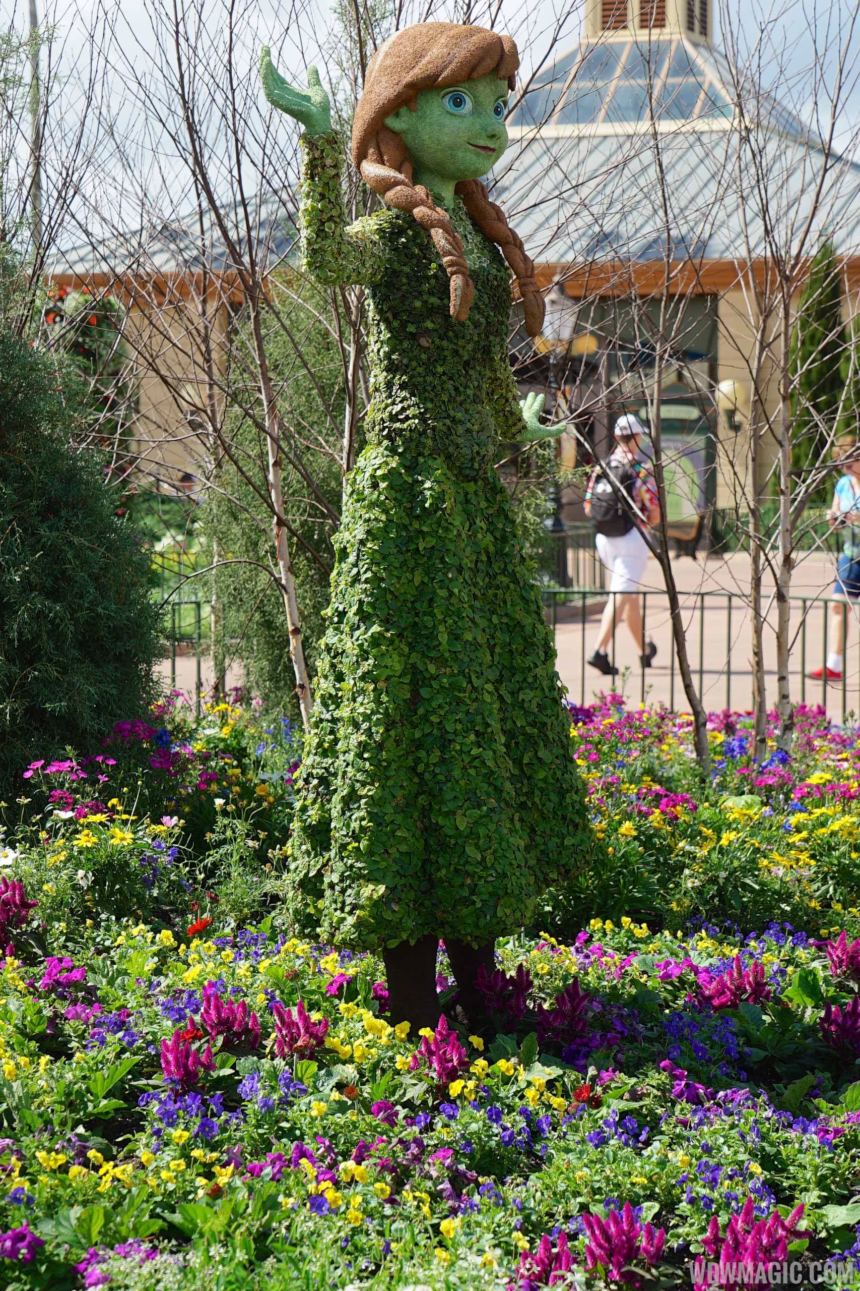 2015 Epcot Flower and Garden Festival - Anna topiary