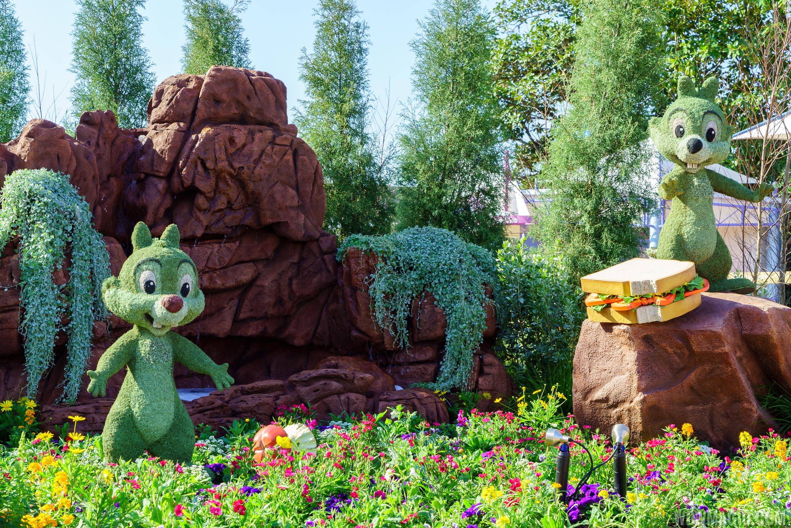 2016 Epcot International Flower and Garden Festival - Chip and Dale