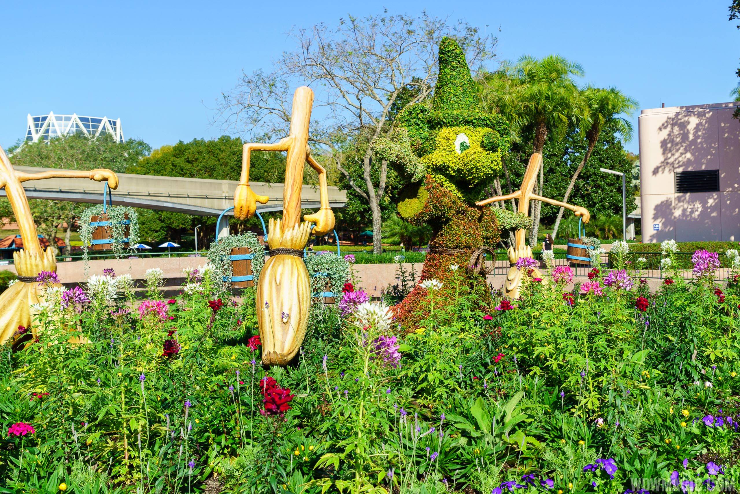 2016 Epcot International Flower and Garden Festival - Fantasia topiaries