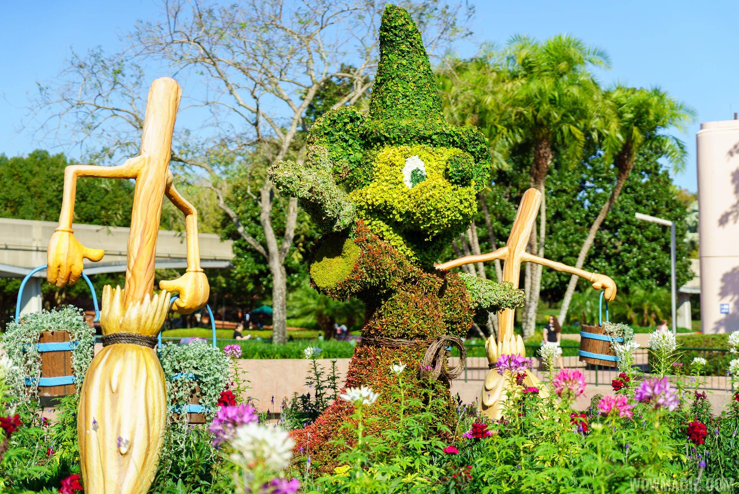 2016 Epcot International Flower and Garden Festival - Sorcerer Mickey topiary