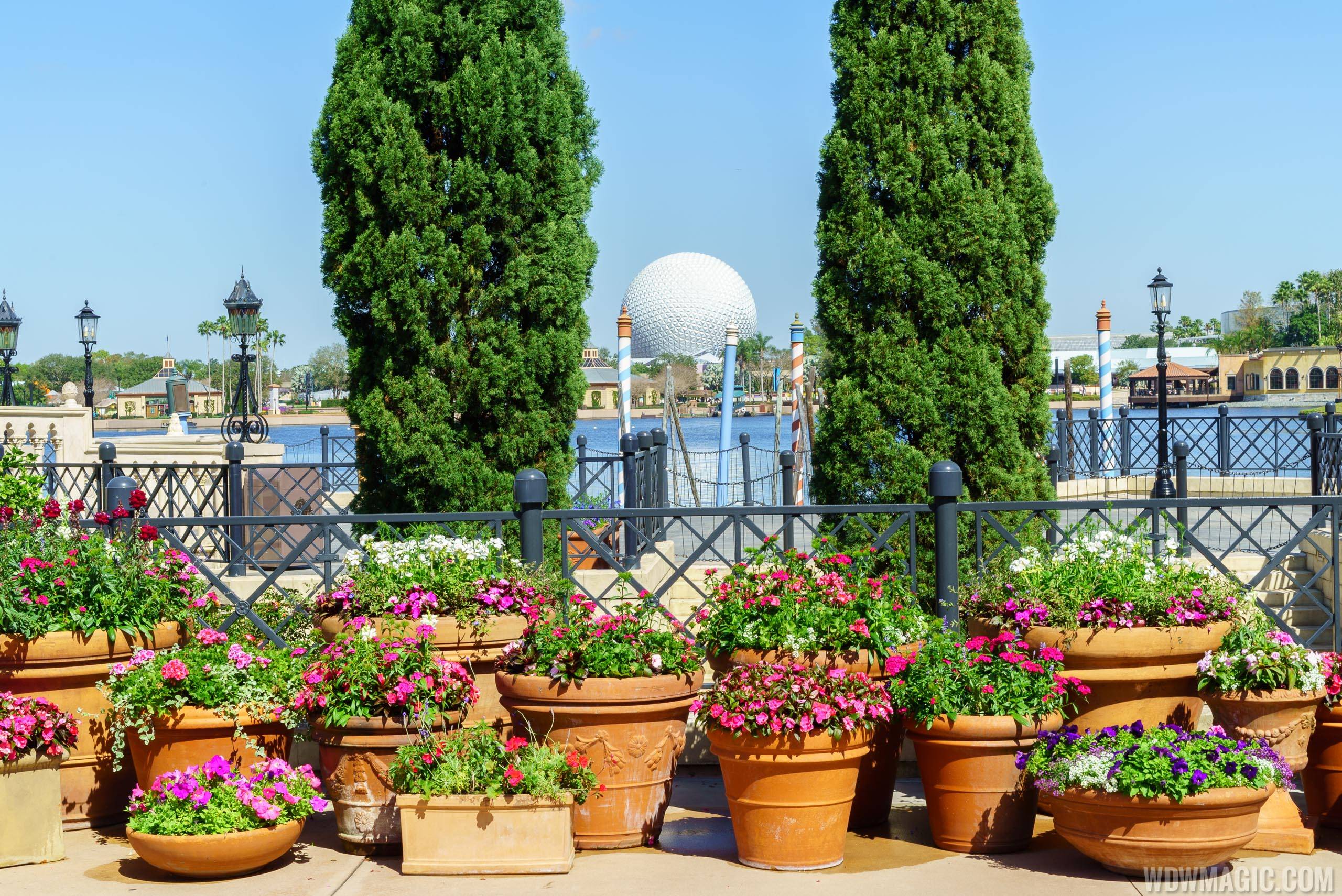2016 Epcot International Flower and Garden Festival - Italy floral display