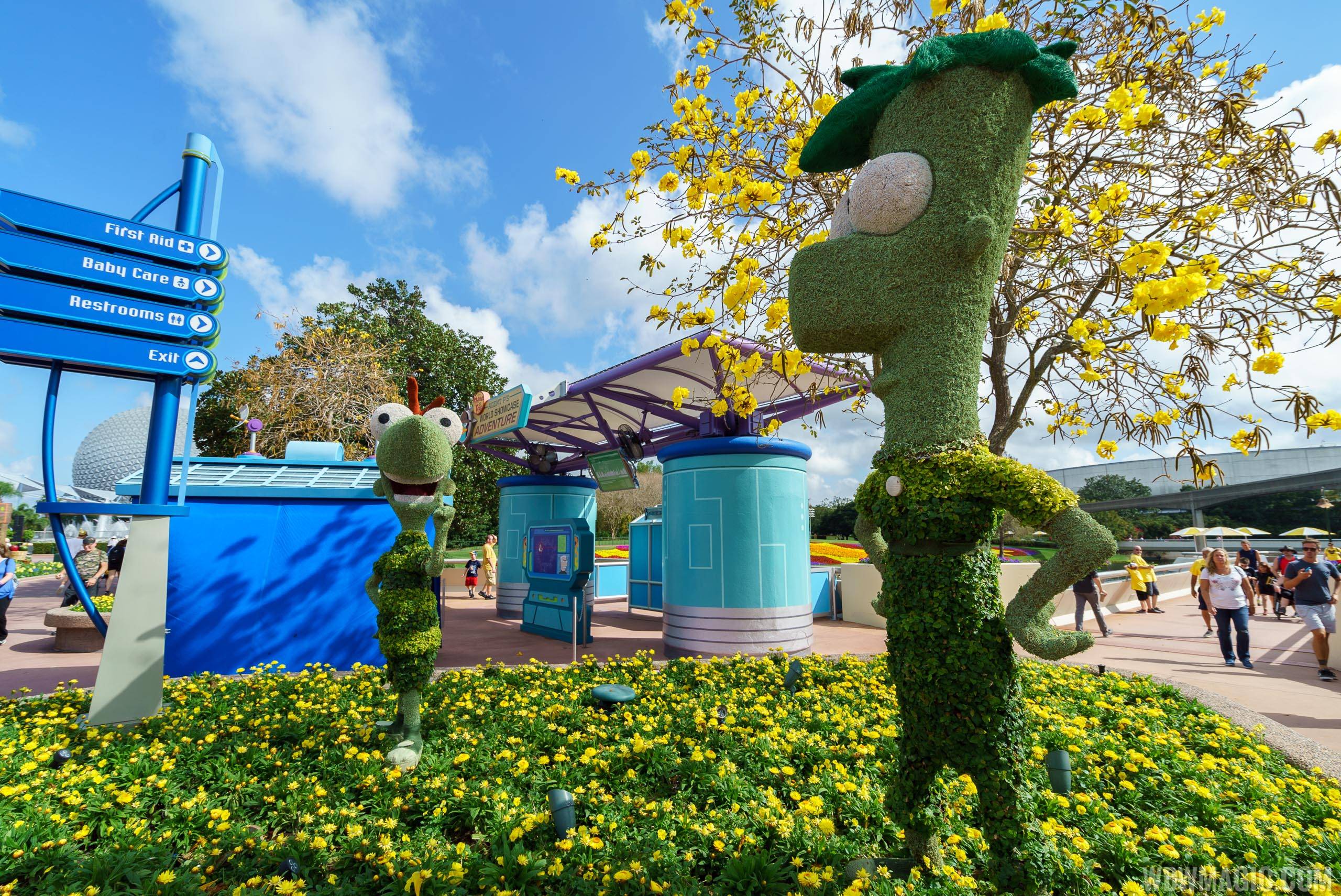 2017 Flower and Garden Festival - Phineas and Ferb topiaries
