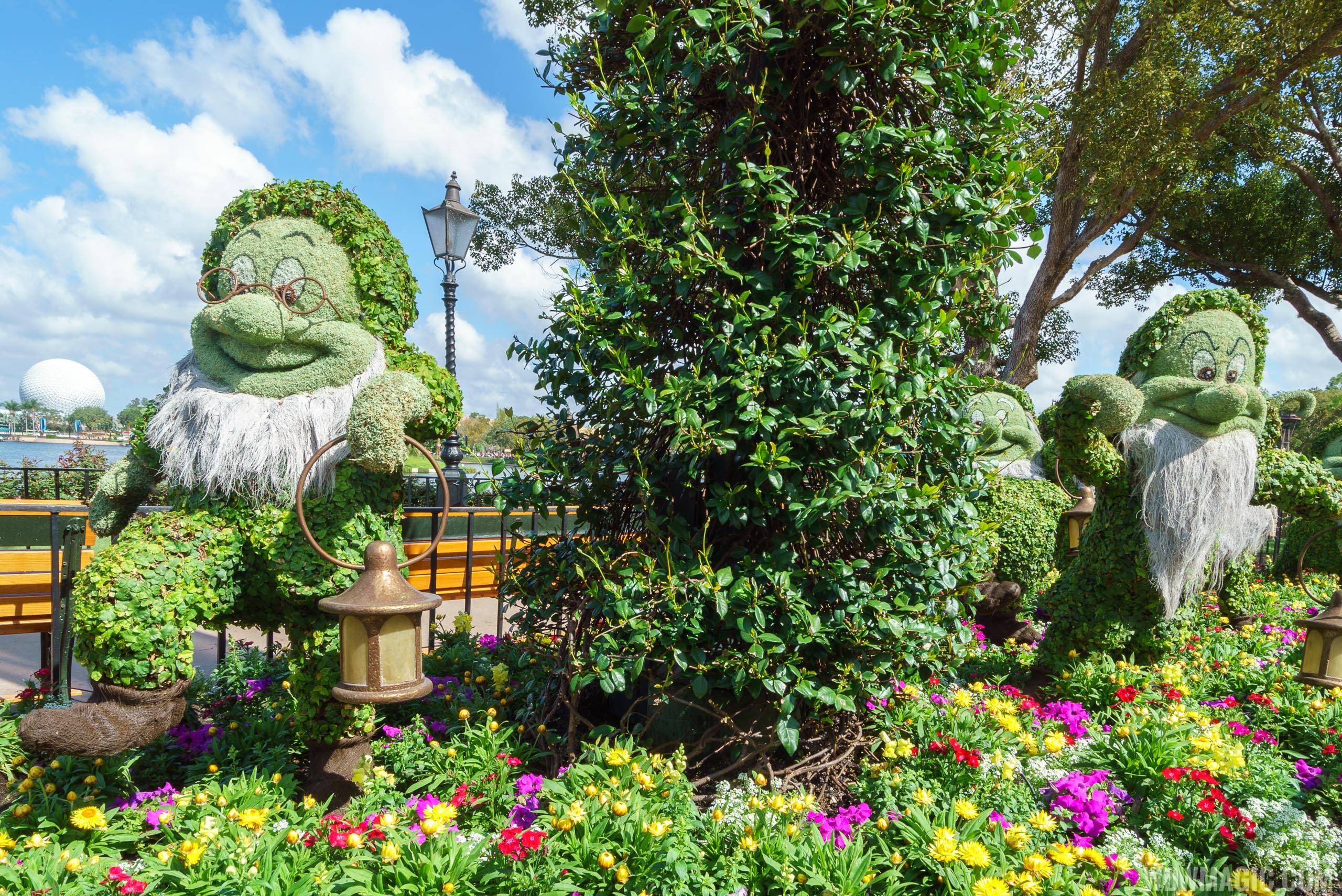 2017 Flower and Garden Festival - Snow White and the Seven Dwarfs topiaries at the Germany Pavilion