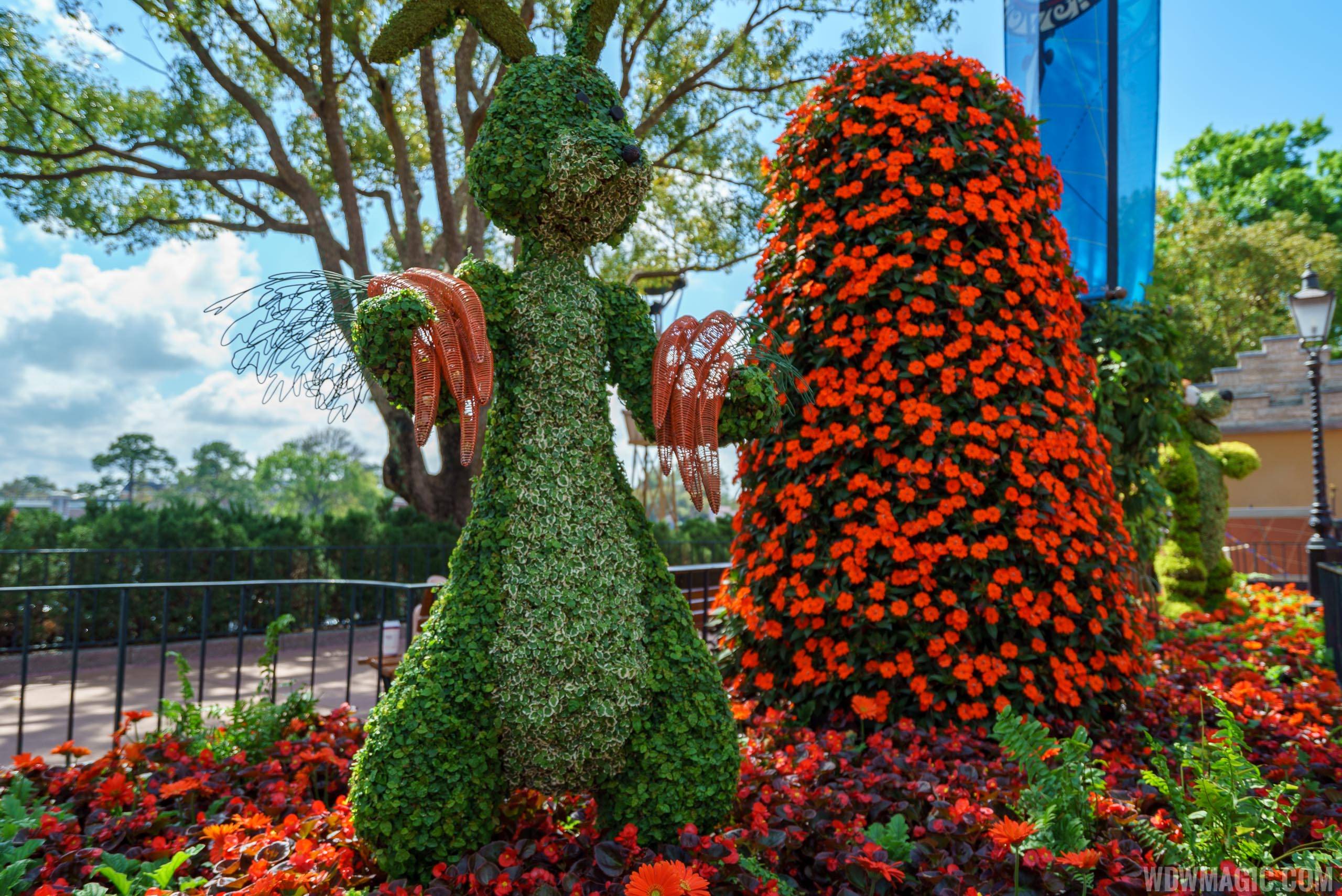 2017 Flower and Garden Festival -Rabbit topiary at the UK Pavilion