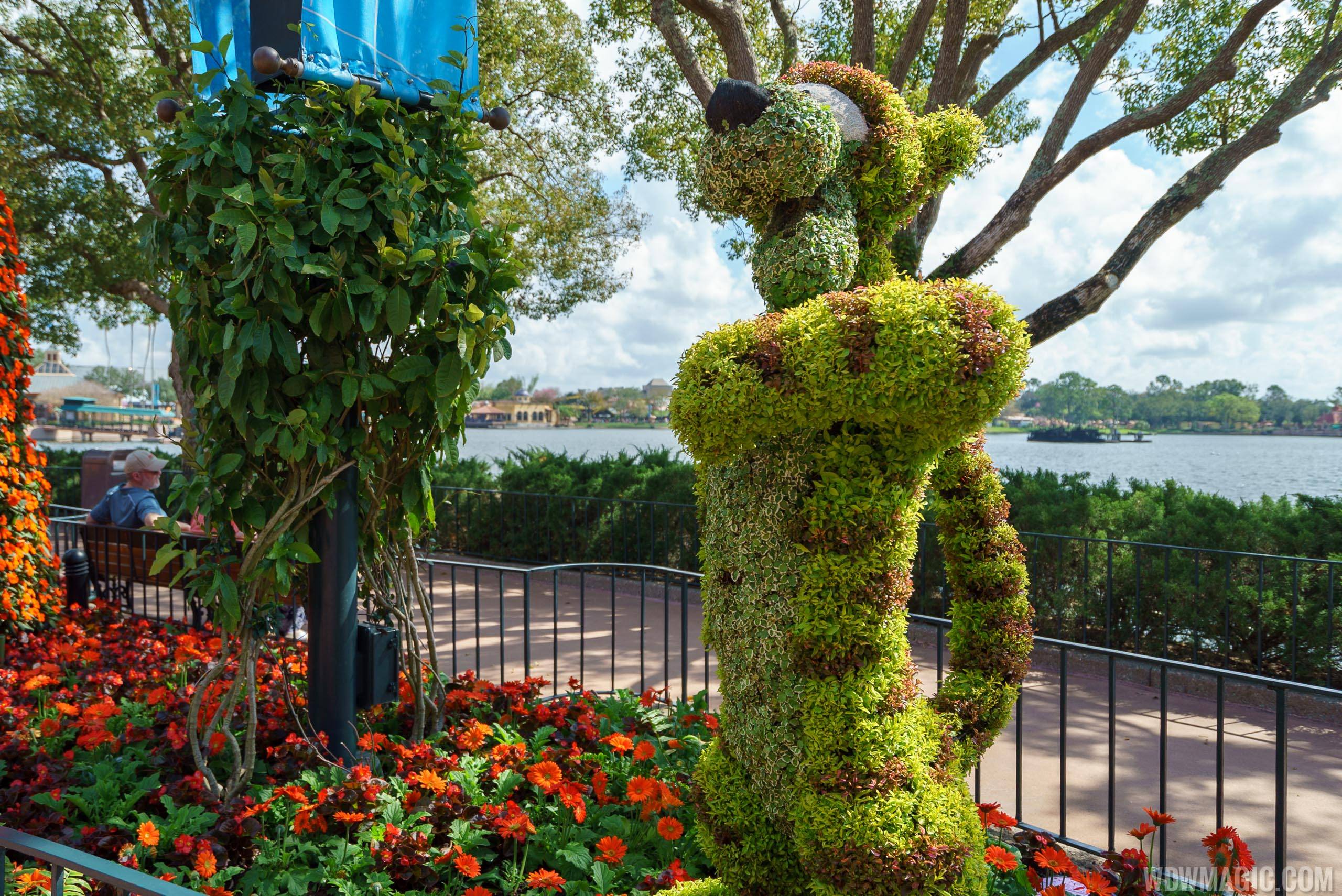 2017 Flower and Garden Festival - Tigger topiary at the UK Pavilion