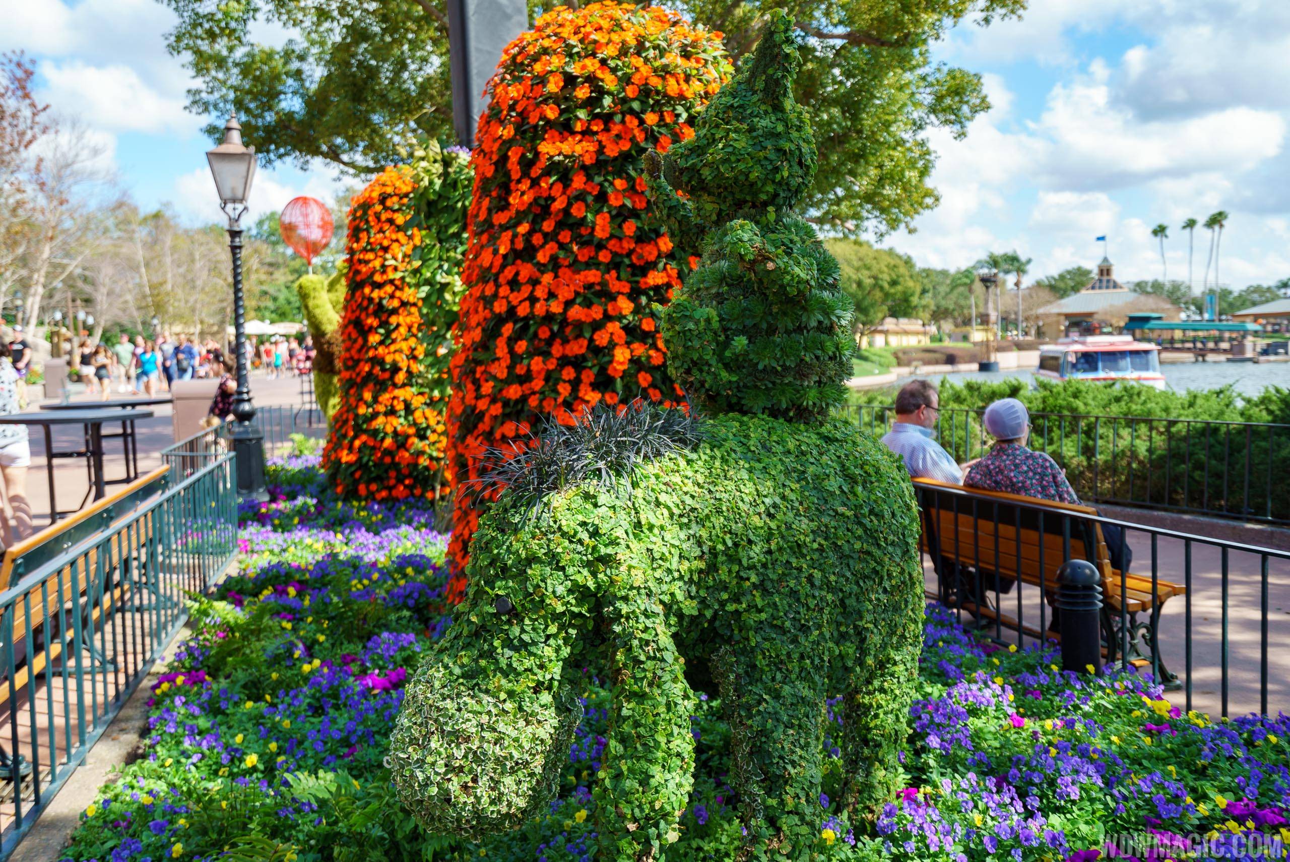 2017 Flower and Garden Festival - Eeyore and Piglet topiary at the UK Pavilion