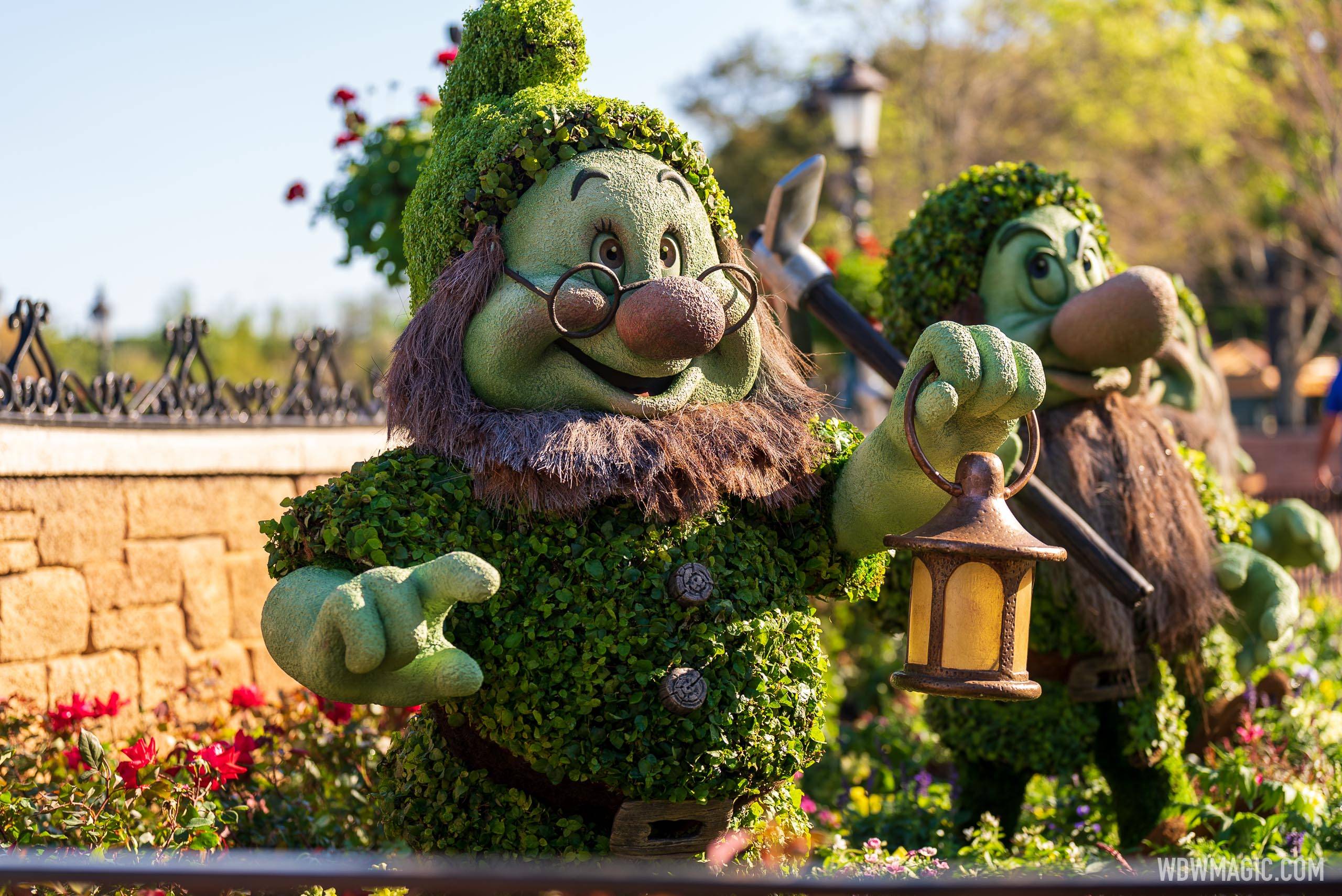 2022 EPCOT International Flower and Garden Festival blooms at Walt