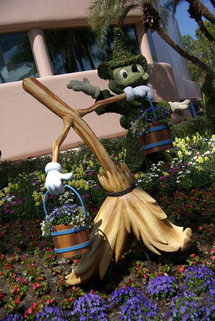 Photos of the Epcot International Flower and Garden Festival 2009 preparations