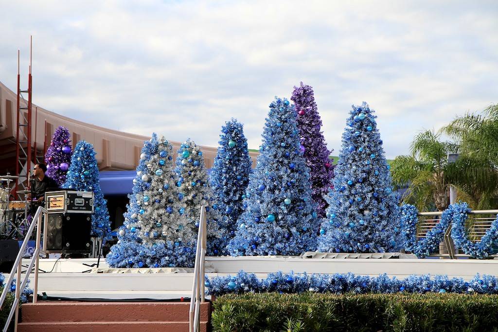 Epcot Main entrance decorations for 2010