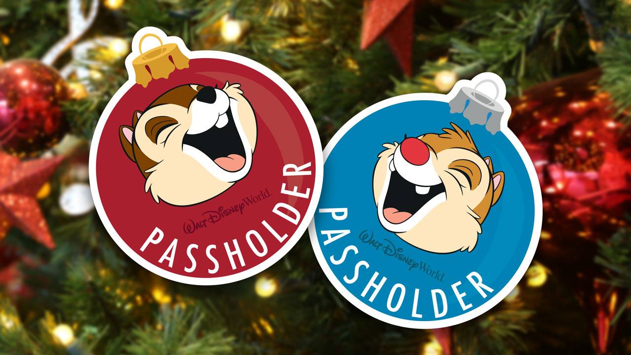 PHOTO - Chip 'n' Dale Magnet Set complimentary Annual Passholder gift
