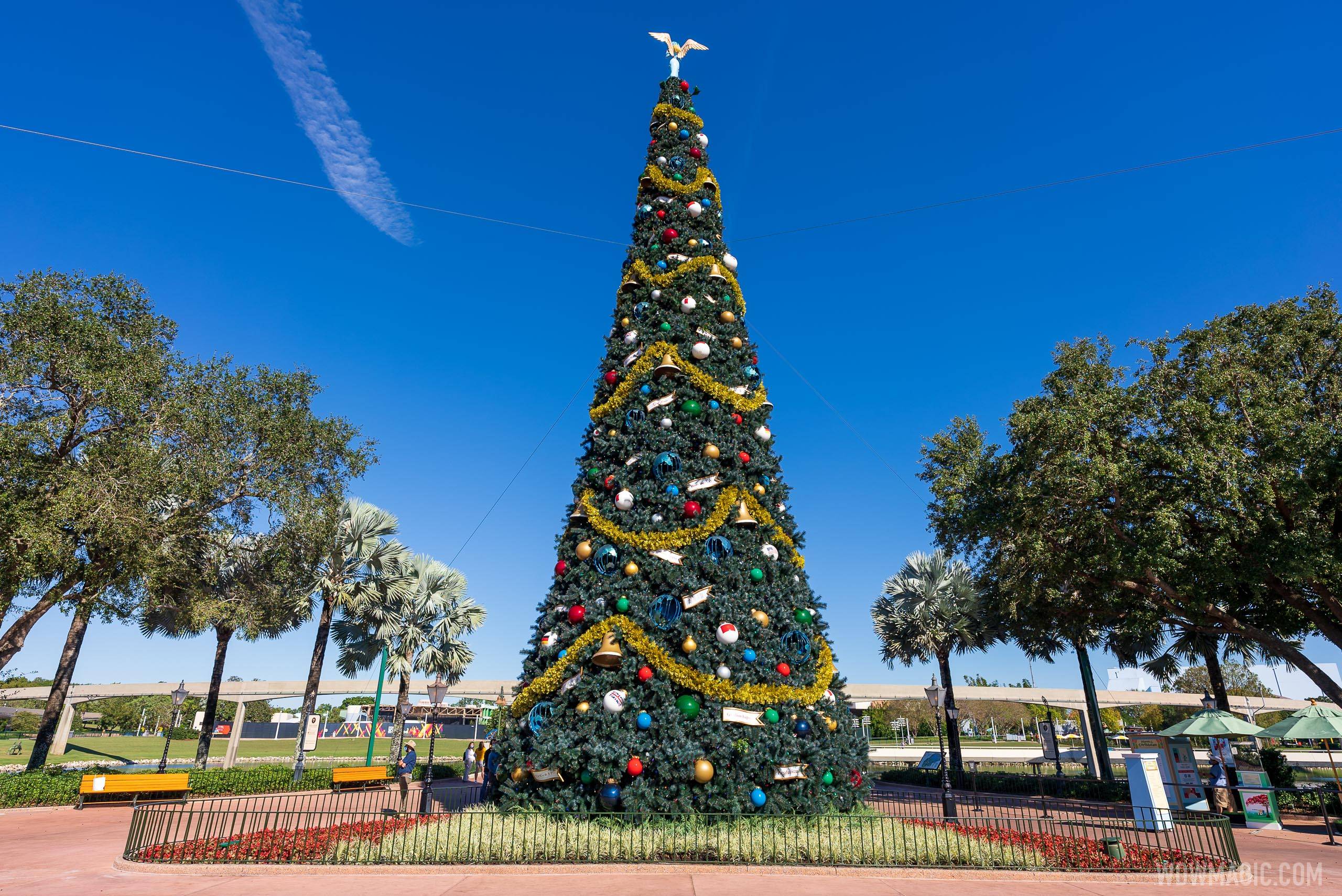 PHOTOS - Holiday decor now on display at EPCOT