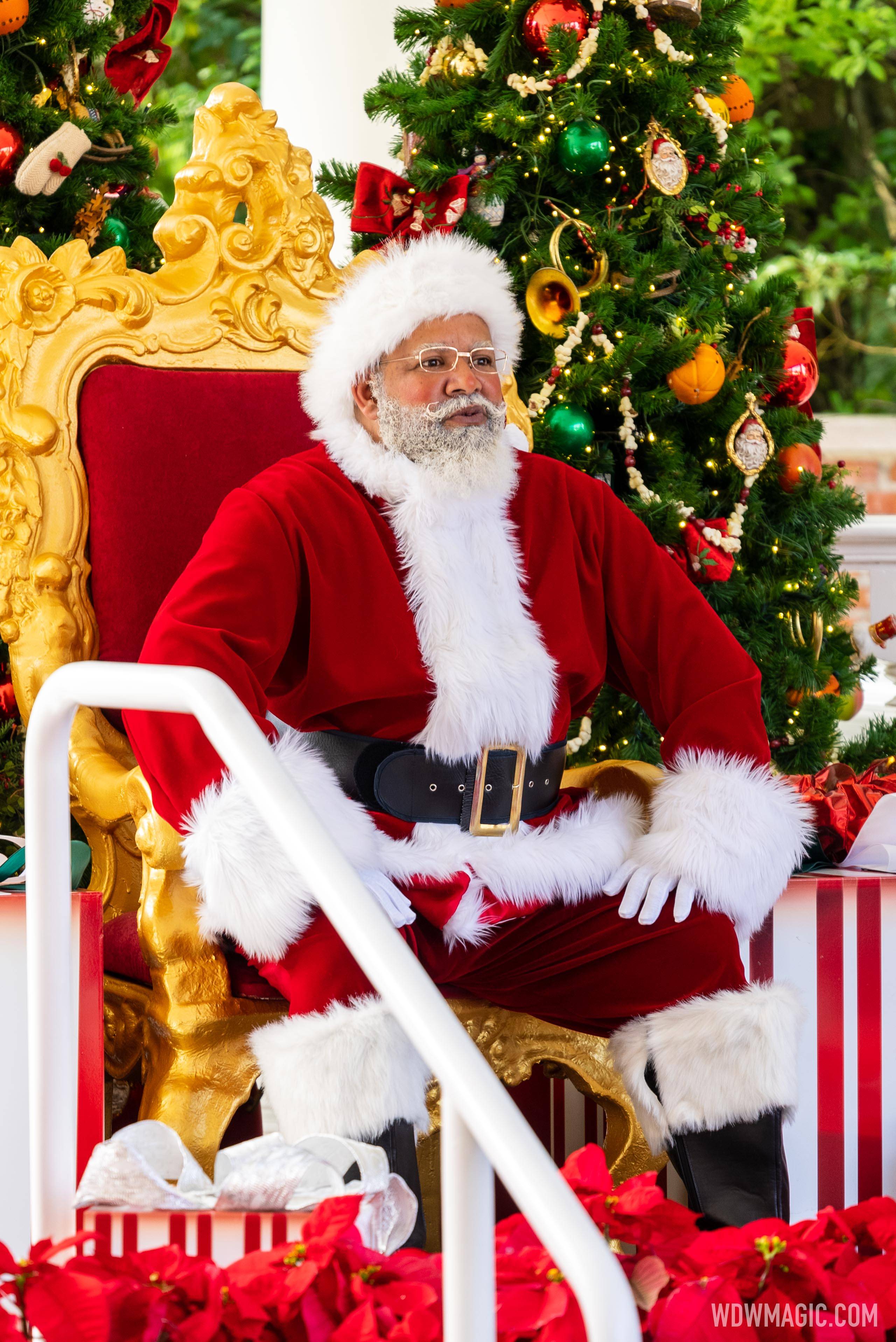 Santa meet and greet at the 2021 EPCOT International Festival of the Holidays