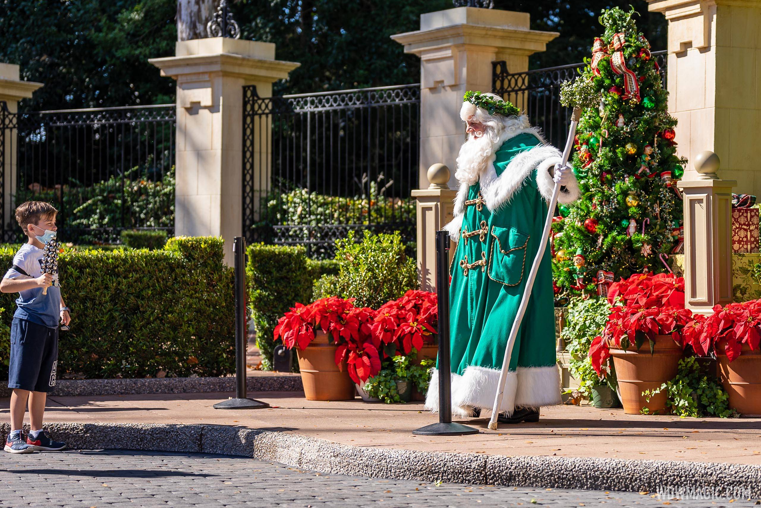 Epcot Christmas Storytellers 2022 Epcot Holiday Storytellers 2021 - Father Christmas United Kingdom Pavilion  - Photo 3 Of 8