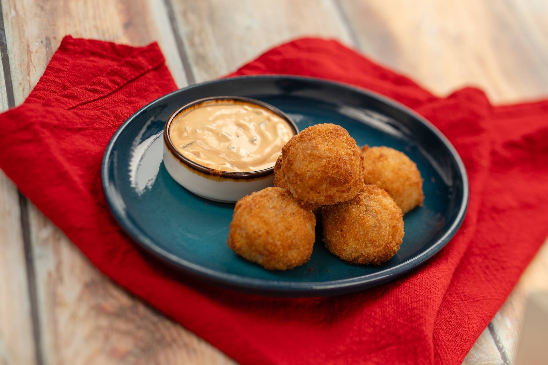 Full List of 2025 EPCOT Festival of the Holidays Food and Drink Menus