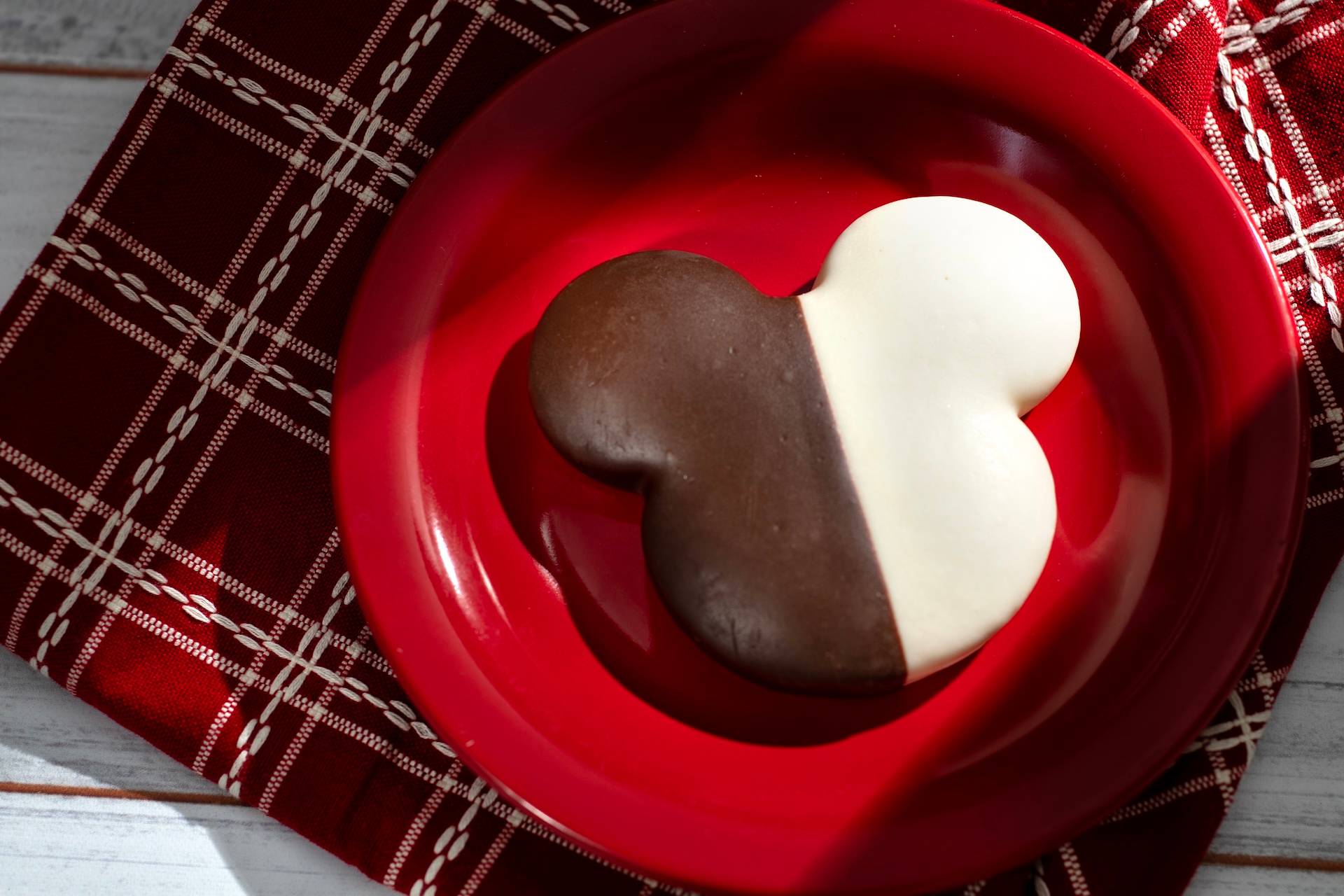 Mickey-shaped Almond Black and White Cookie