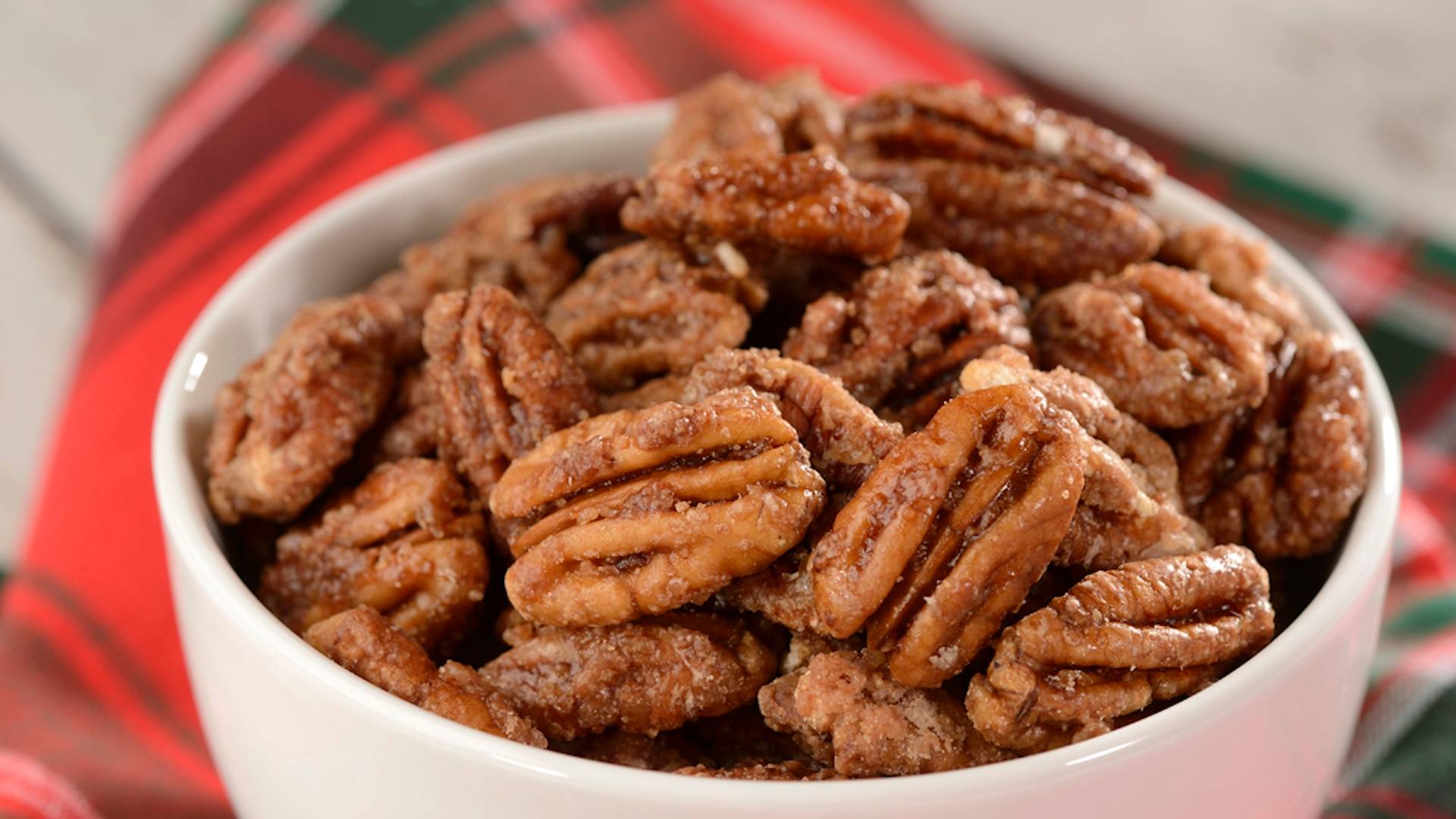 Cinnamon-glazed Pecans