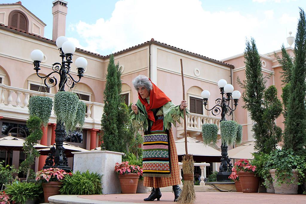 Disney World Christmas Story: Italy La Befana at EPCOT 