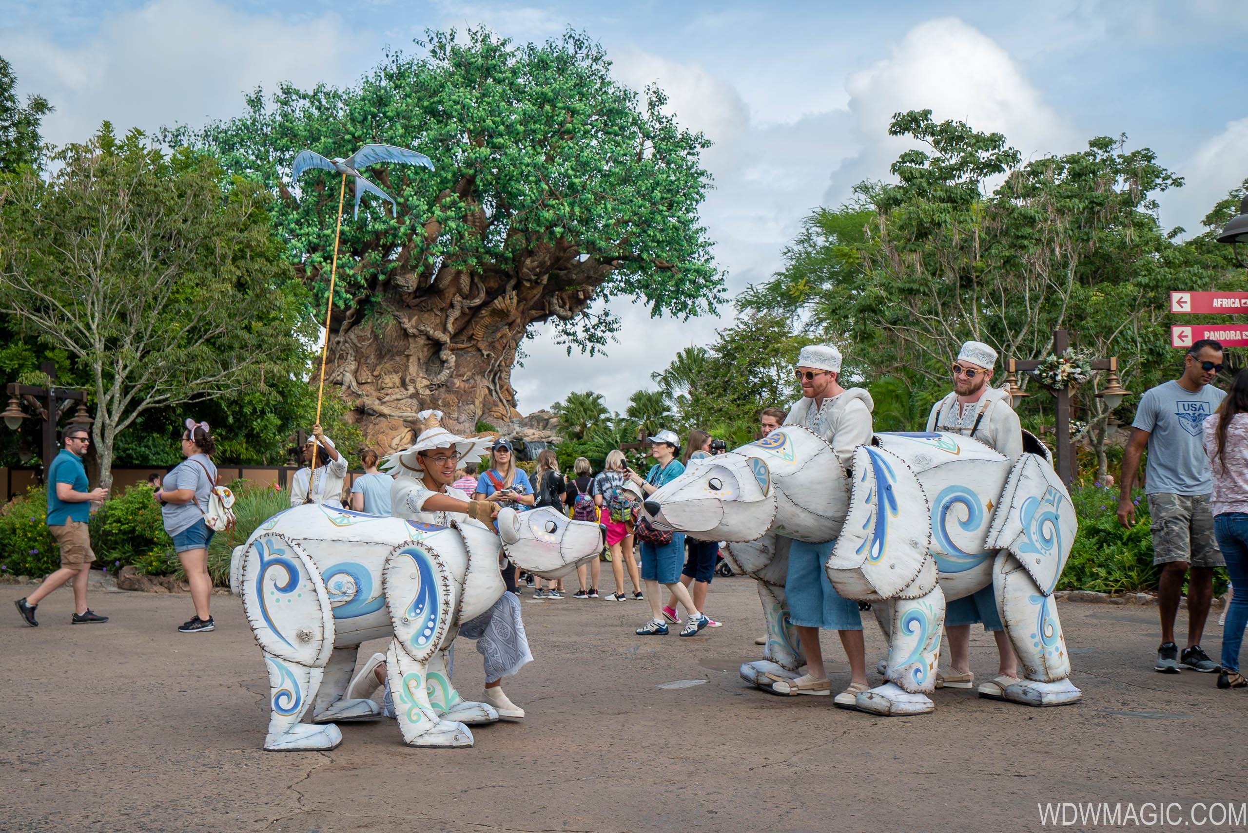PHOTOS - Merry Menagerie welcomes guests to the holidays at Disney's Animal Kingdom