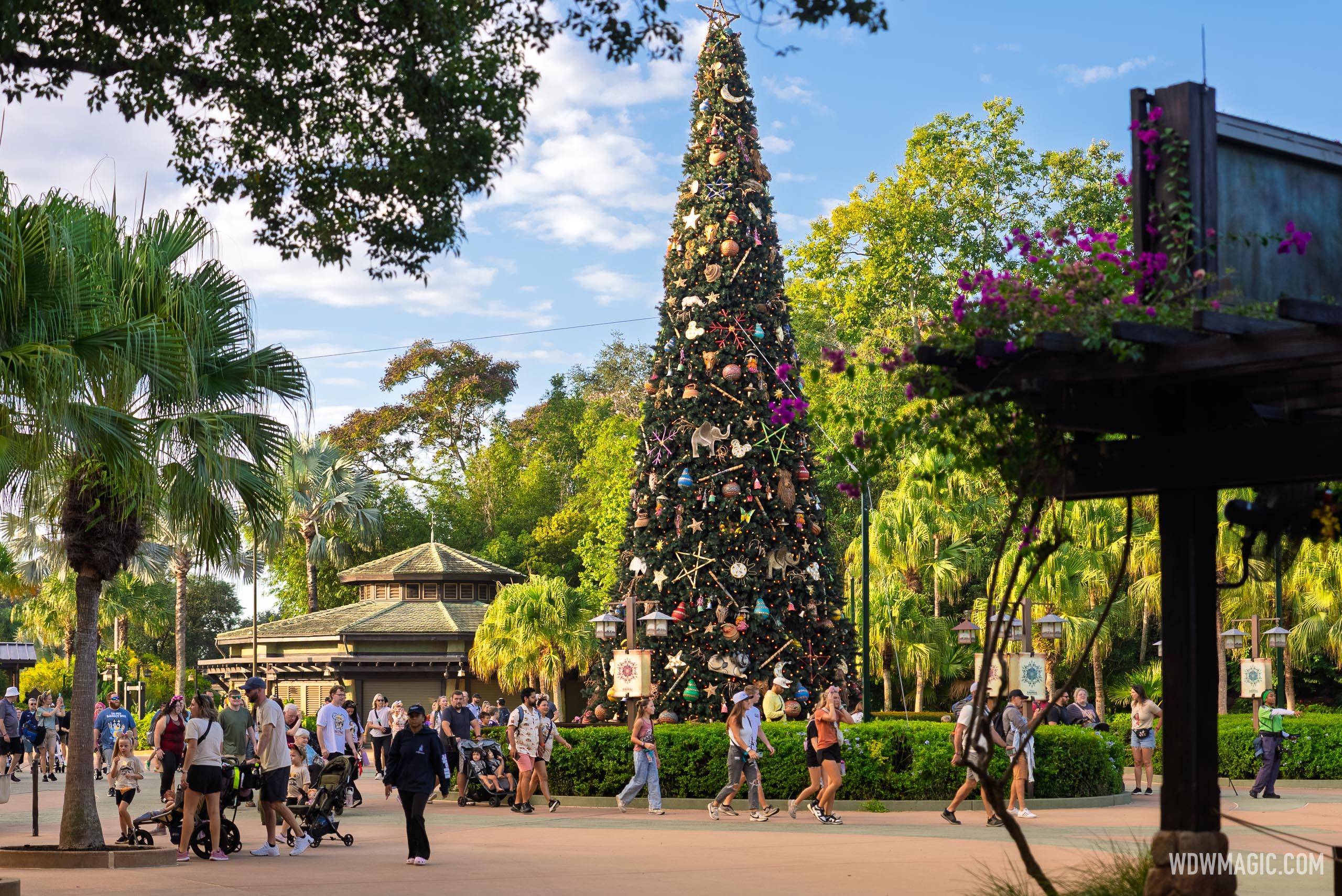 Holidays-at-Disneys-Animal-Kingdom_Full_62802.jpg