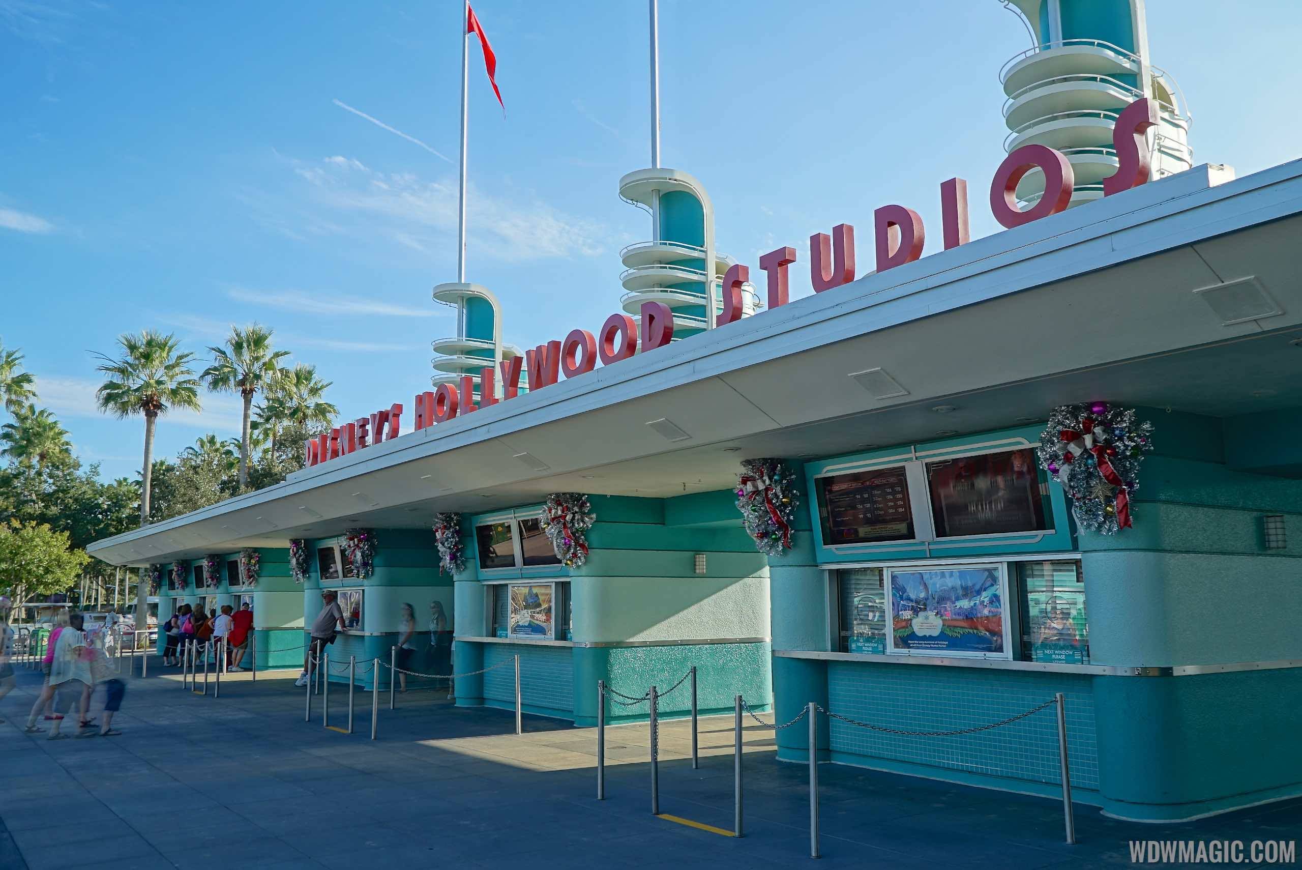 Disney's Hollywood Studios holiday decorations 2014