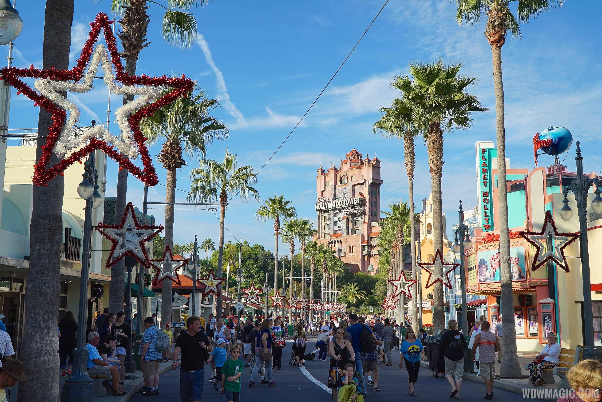 PHOTOS - Holiday decorations now up at Disney's Hollywood Studios