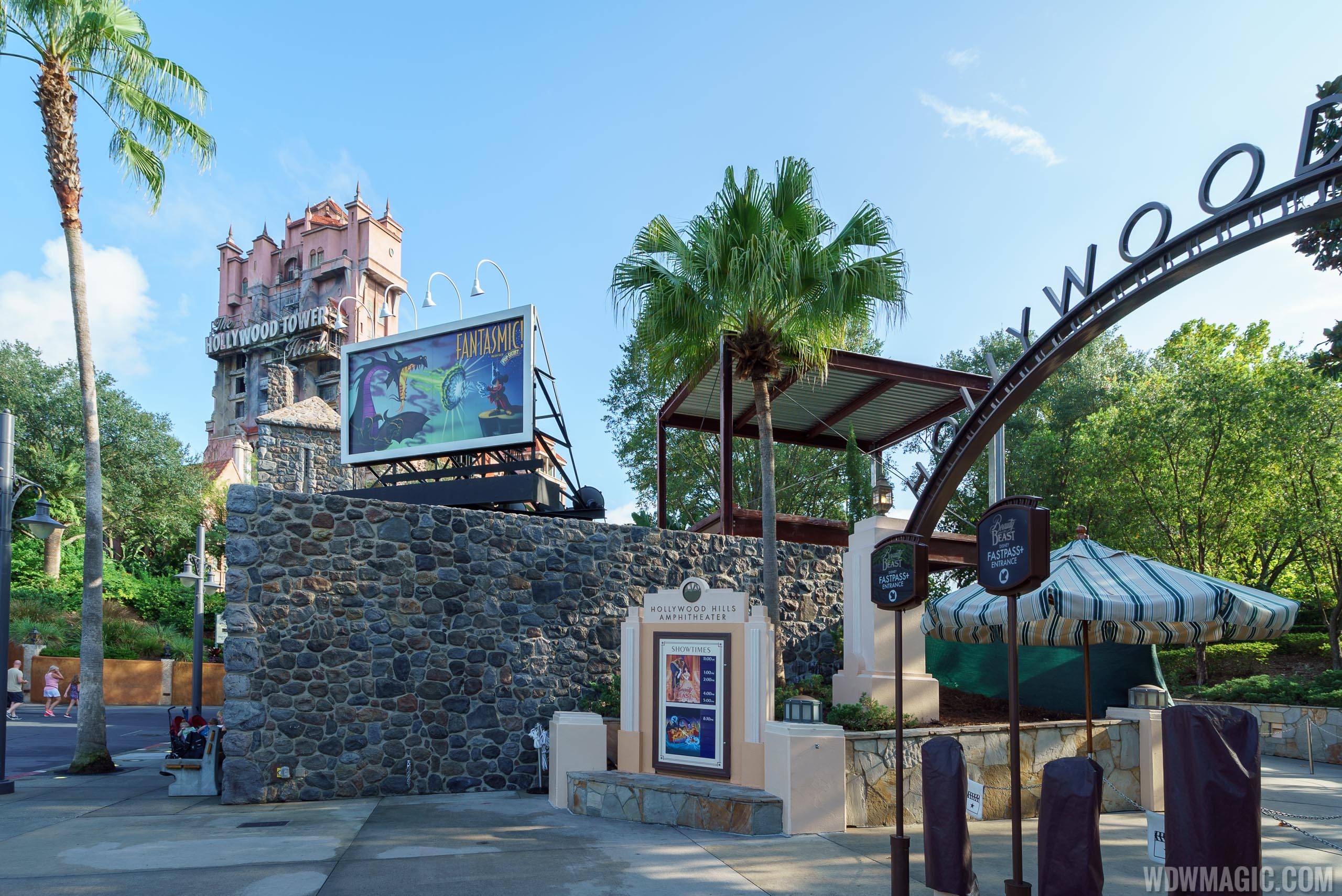 PHOTOS - Projector platforms under construction for new Sunset Seasons Greetings show