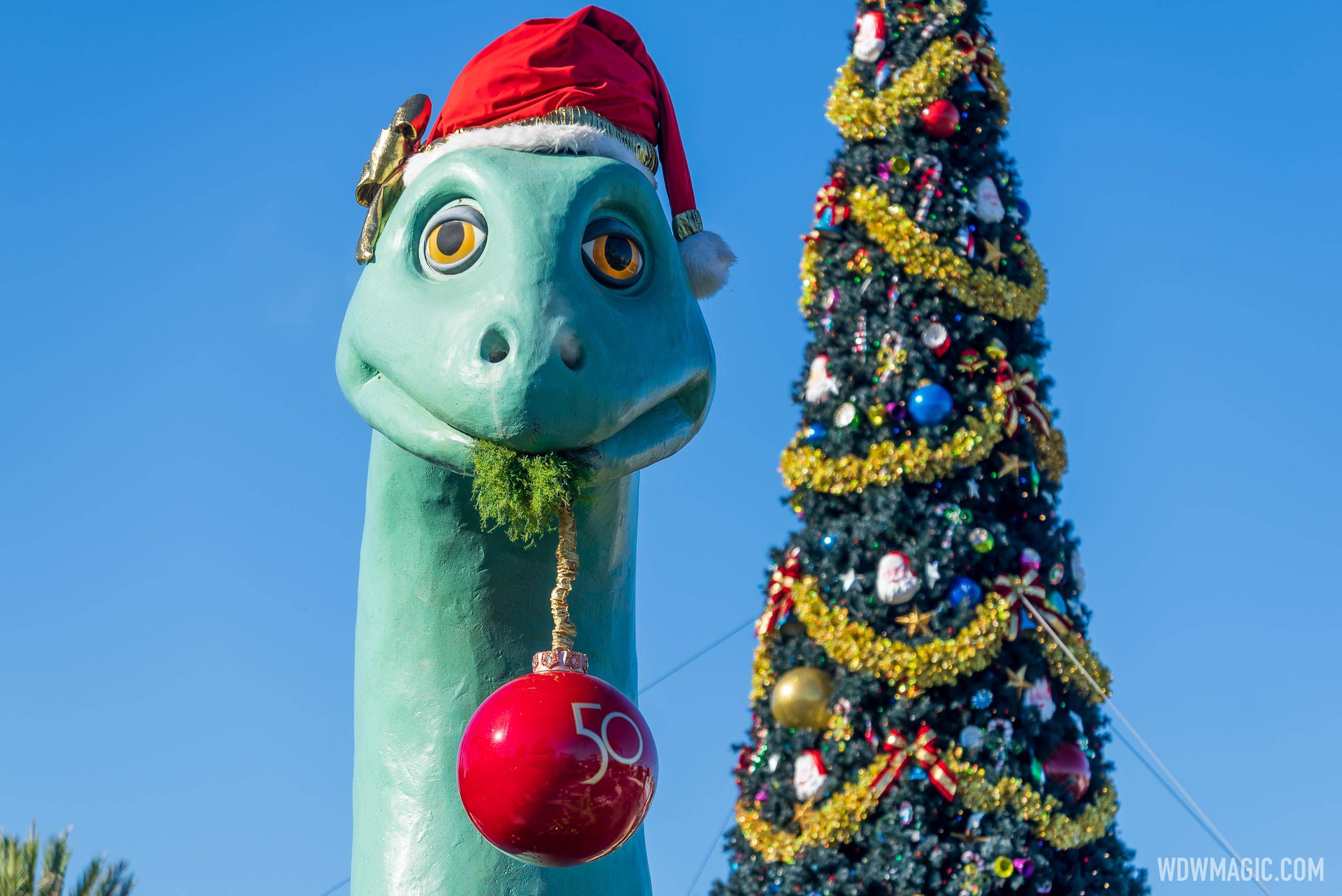 A look at this year's holiday decor in Disney's Hollywood Studios