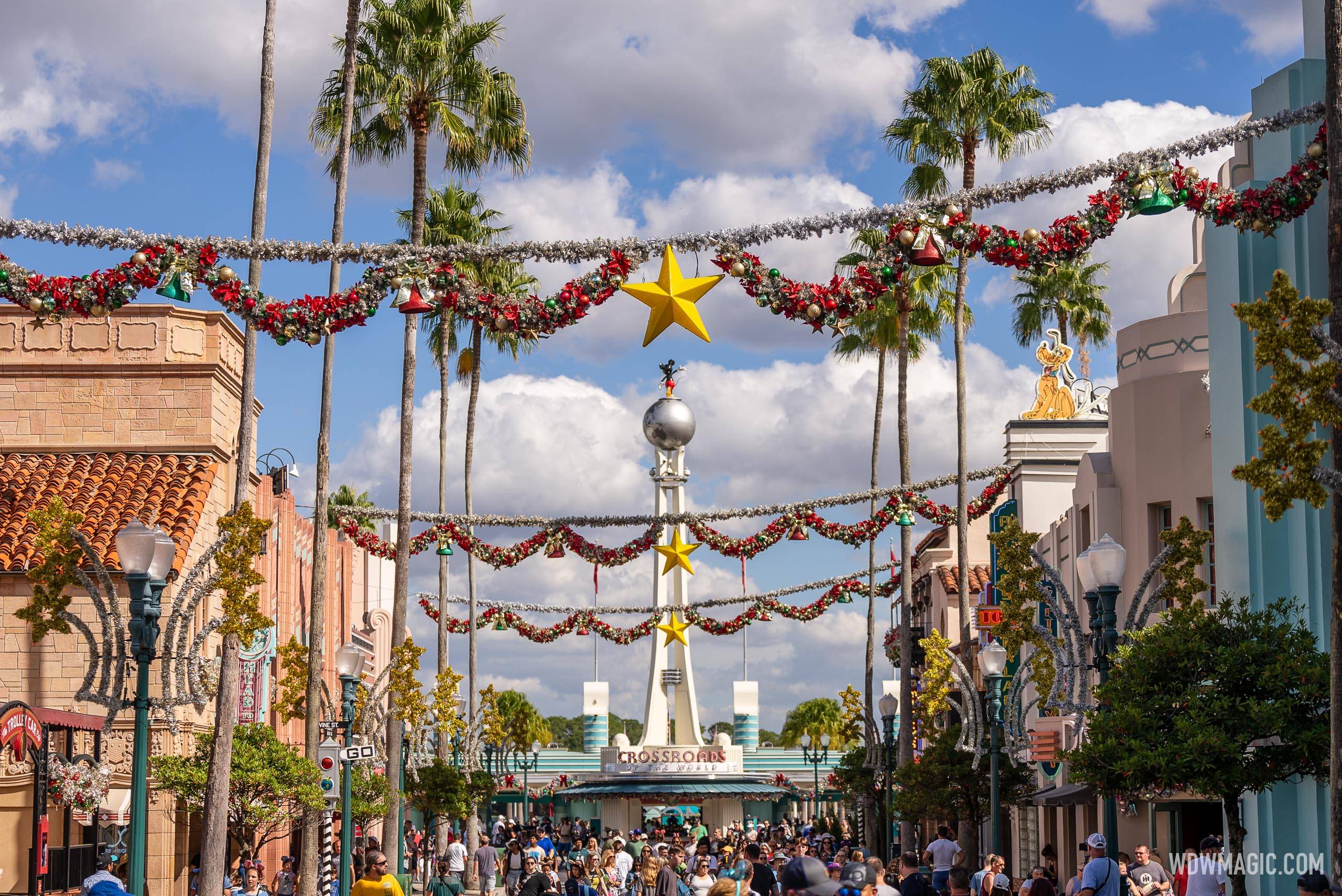 Holidays-at-Disneys-Hollywood-Studios_Full_53722.jpg