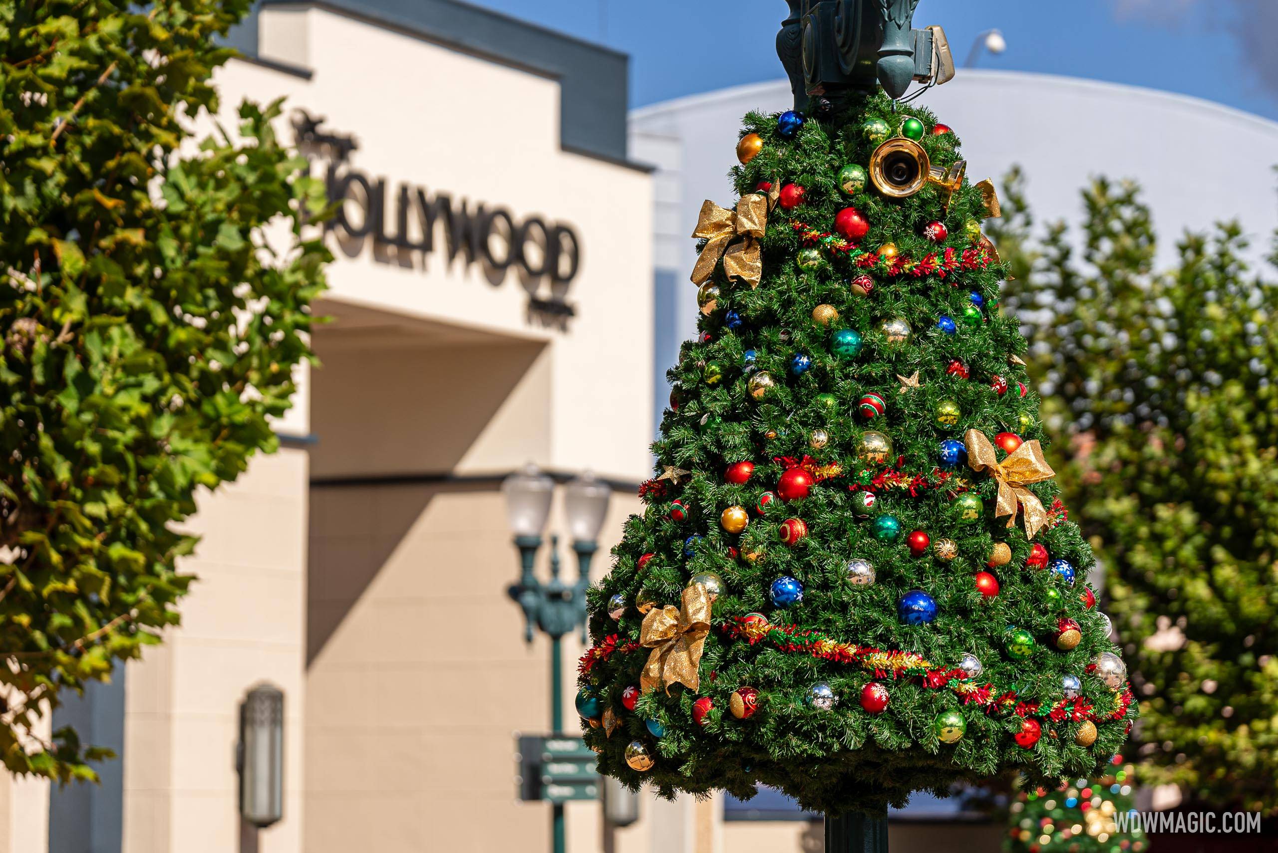 Holidays-at-Disneys-Hollywood-Studios_Full_53723.jpg