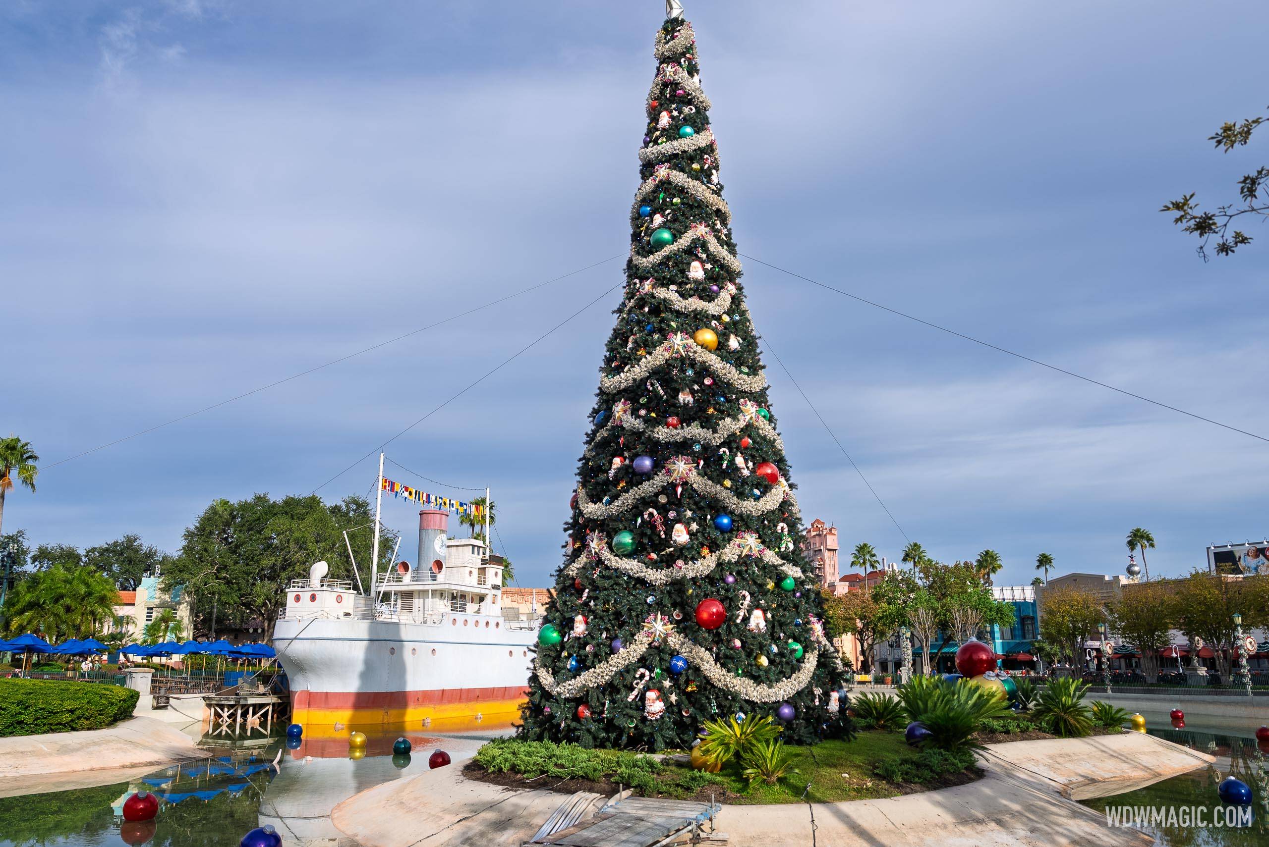 2025 Disney's Hollywood Studios Ho;iday Decor